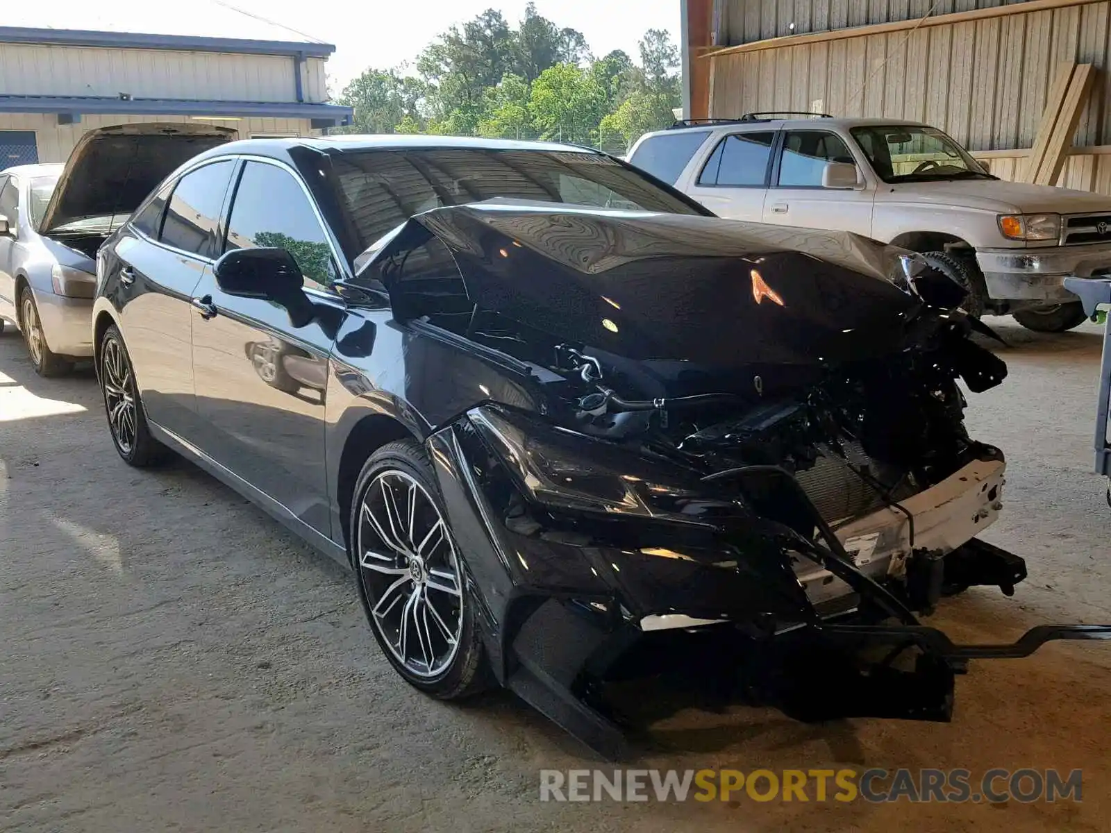 1 Photograph of a damaged car 4T1BZ1FB1KU013151 TOYOTA AVALON 2019