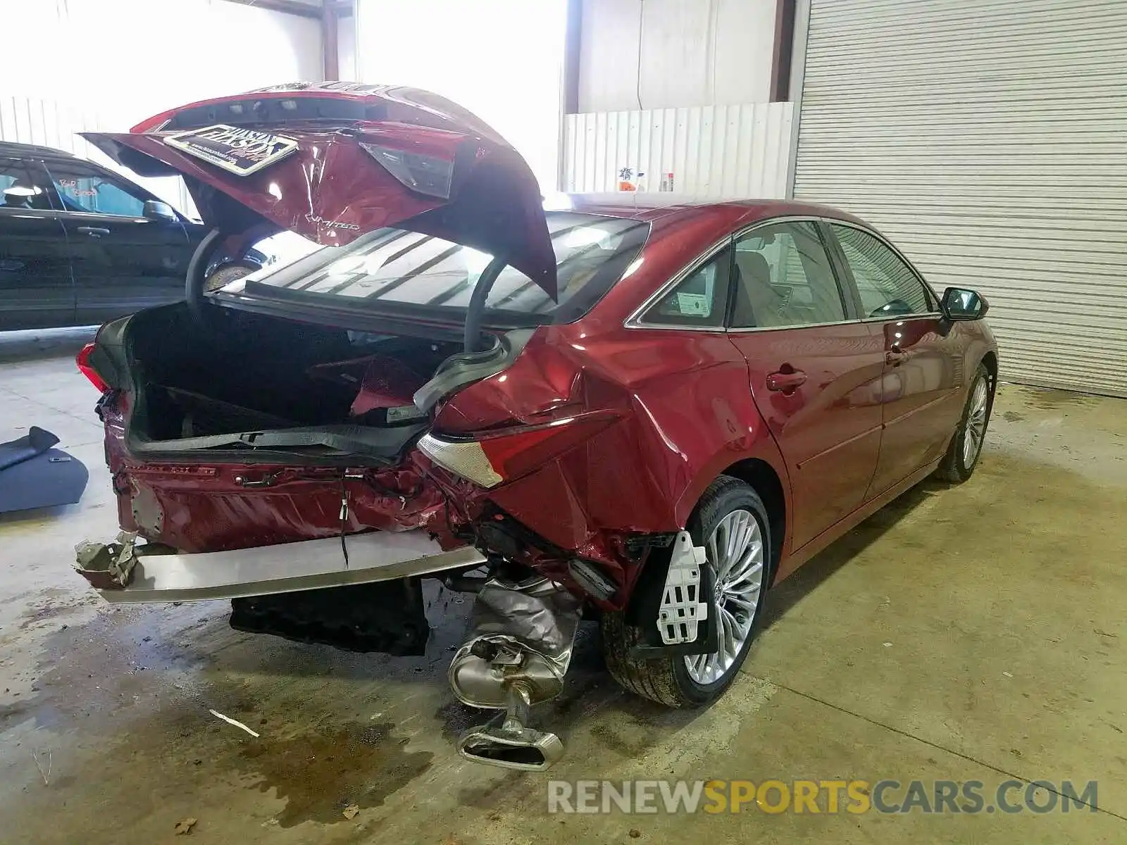 4 Photograph of a damaged car 4T1BZ1FB1KU013795 TOYOTA AVALON 2019