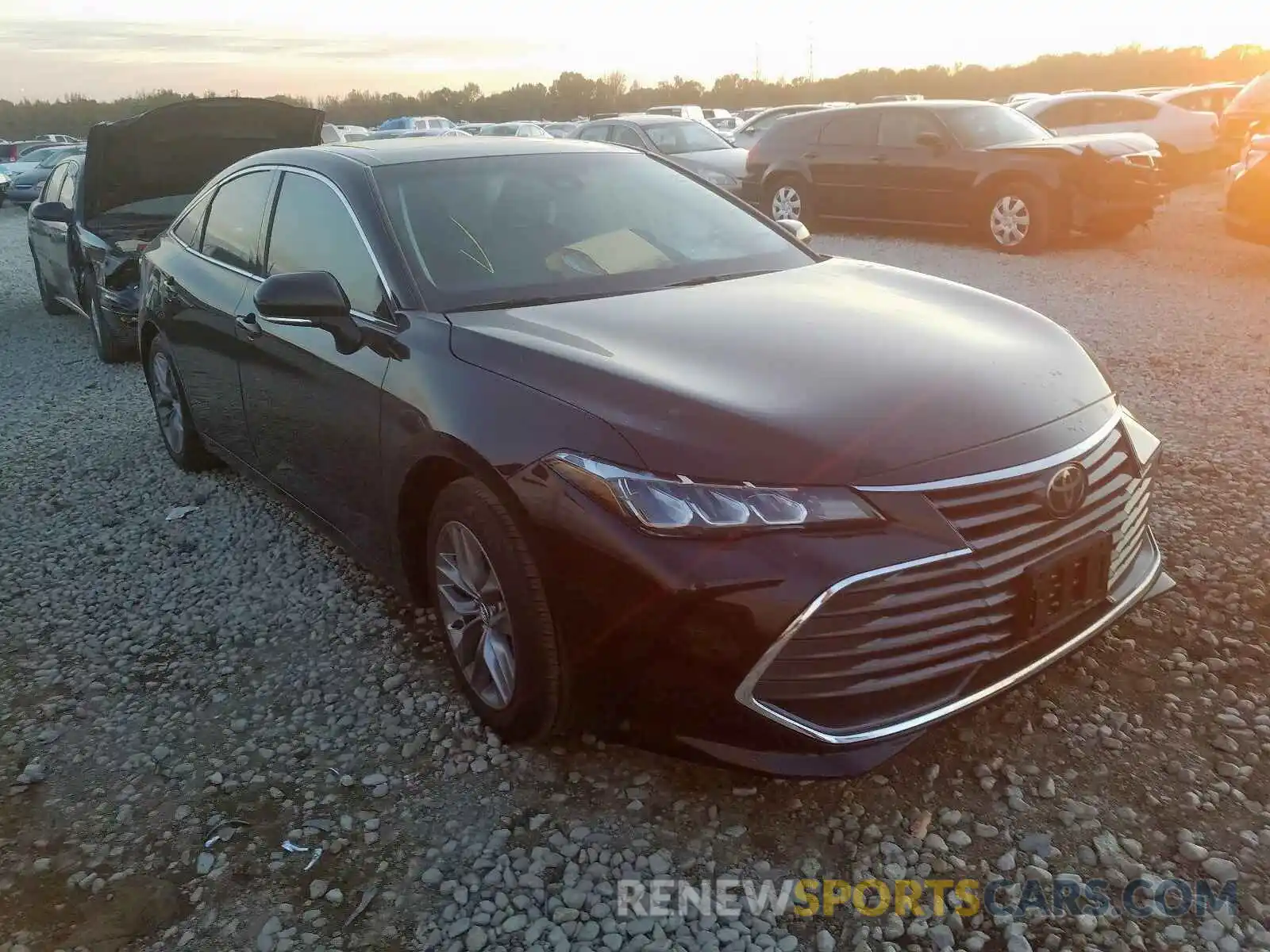 1 Photograph of a damaged car 4T1BZ1FB1KU014364 TOYOTA AVALON 2019