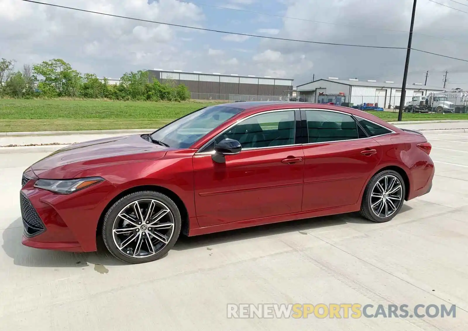 2 Photograph of a damaged car 4T1BZ1FB1KU019967 TOYOTA AVALON 2019