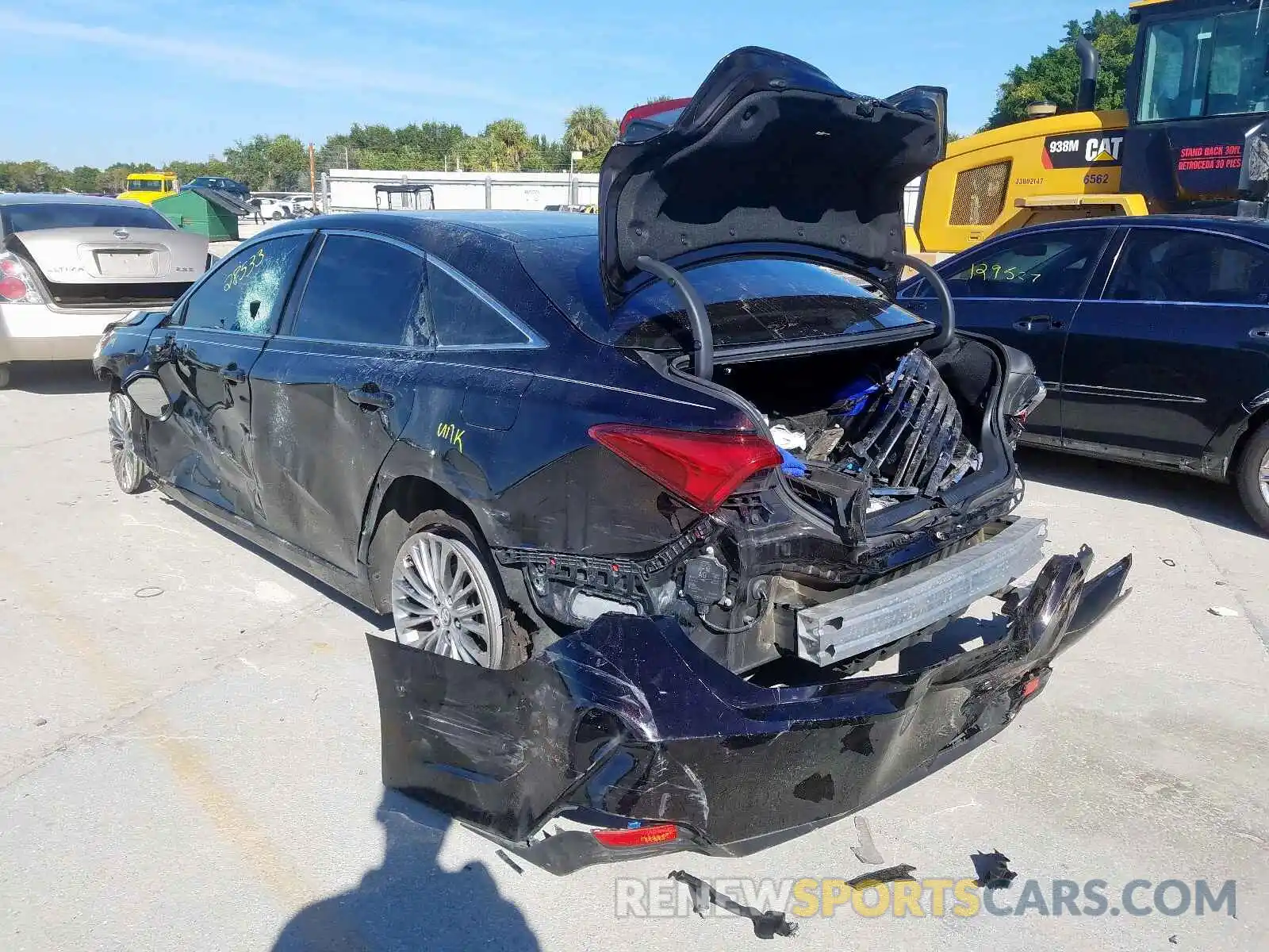 3 Фотография поврежденного автомобиля 4T1BZ1FB1KU023632 TOYOTA AVALON 2019