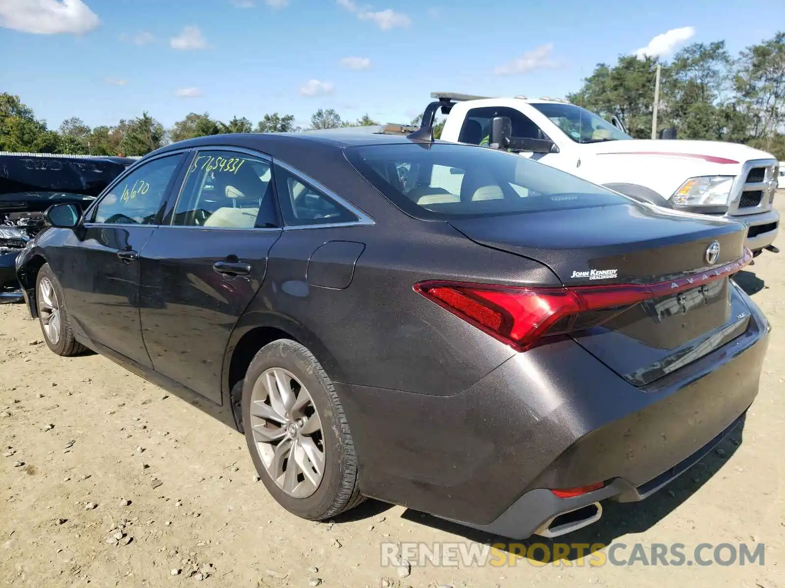 3 Photograph of a damaged car 4T1BZ1FB1KU025462 TOYOTA AVALON 2019