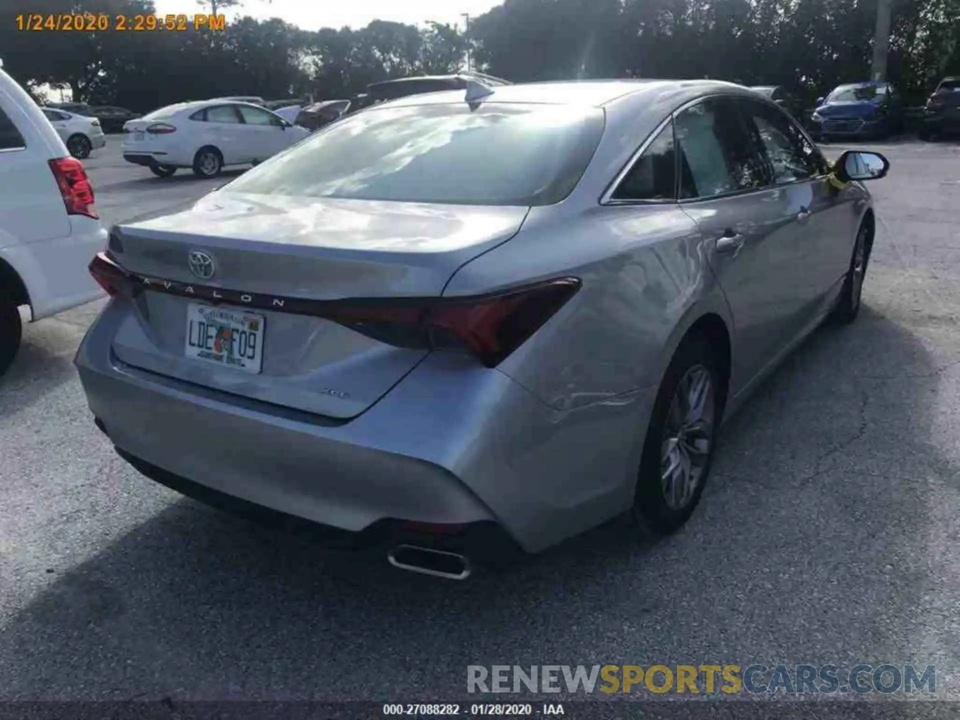 16 Photograph of a damaged car 4T1BZ1FB1KU026403 TOYOTA AVALON 2019