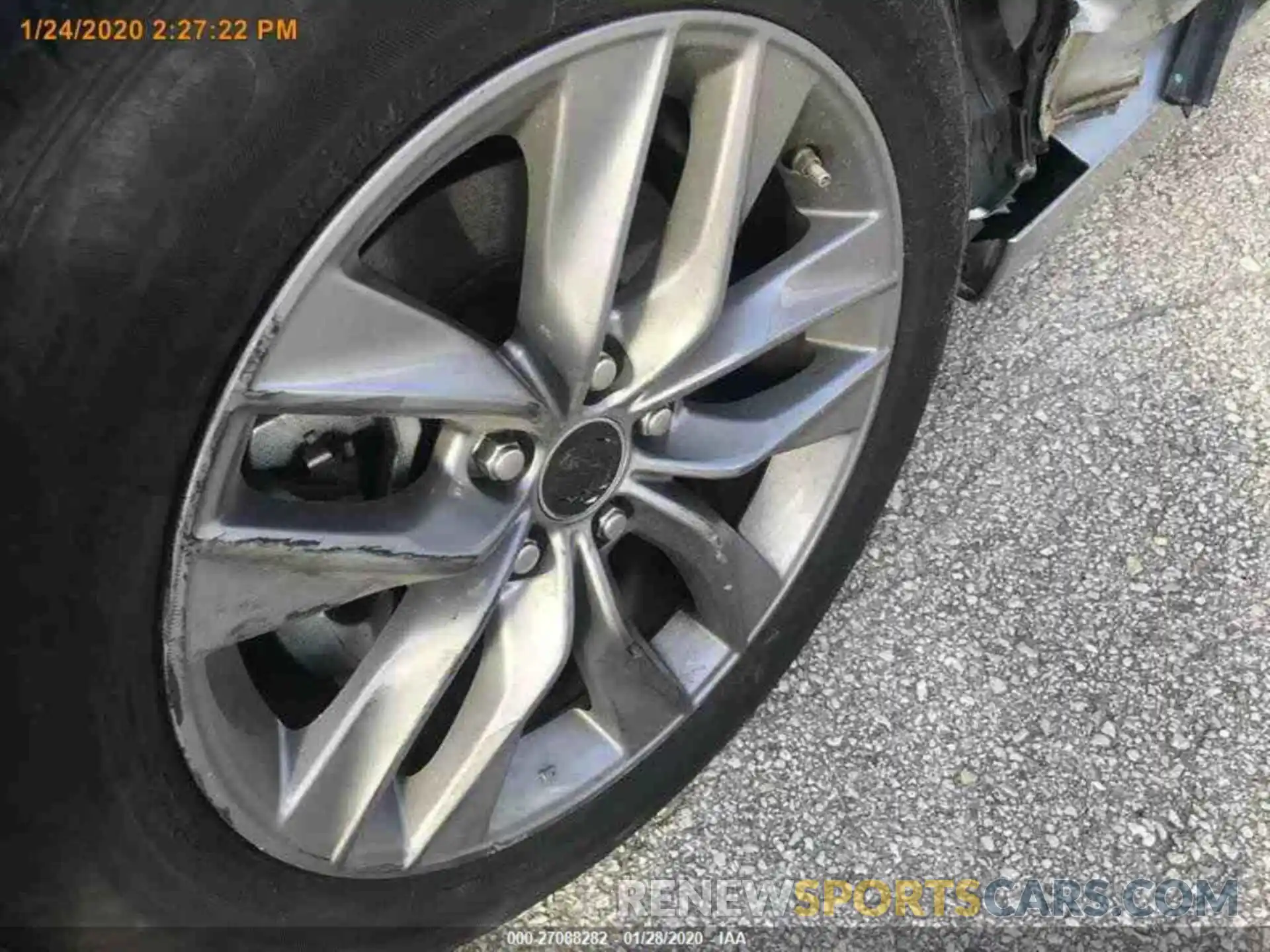 17 Photograph of a damaged car 4T1BZ1FB1KU026403 TOYOTA AVALON 2019