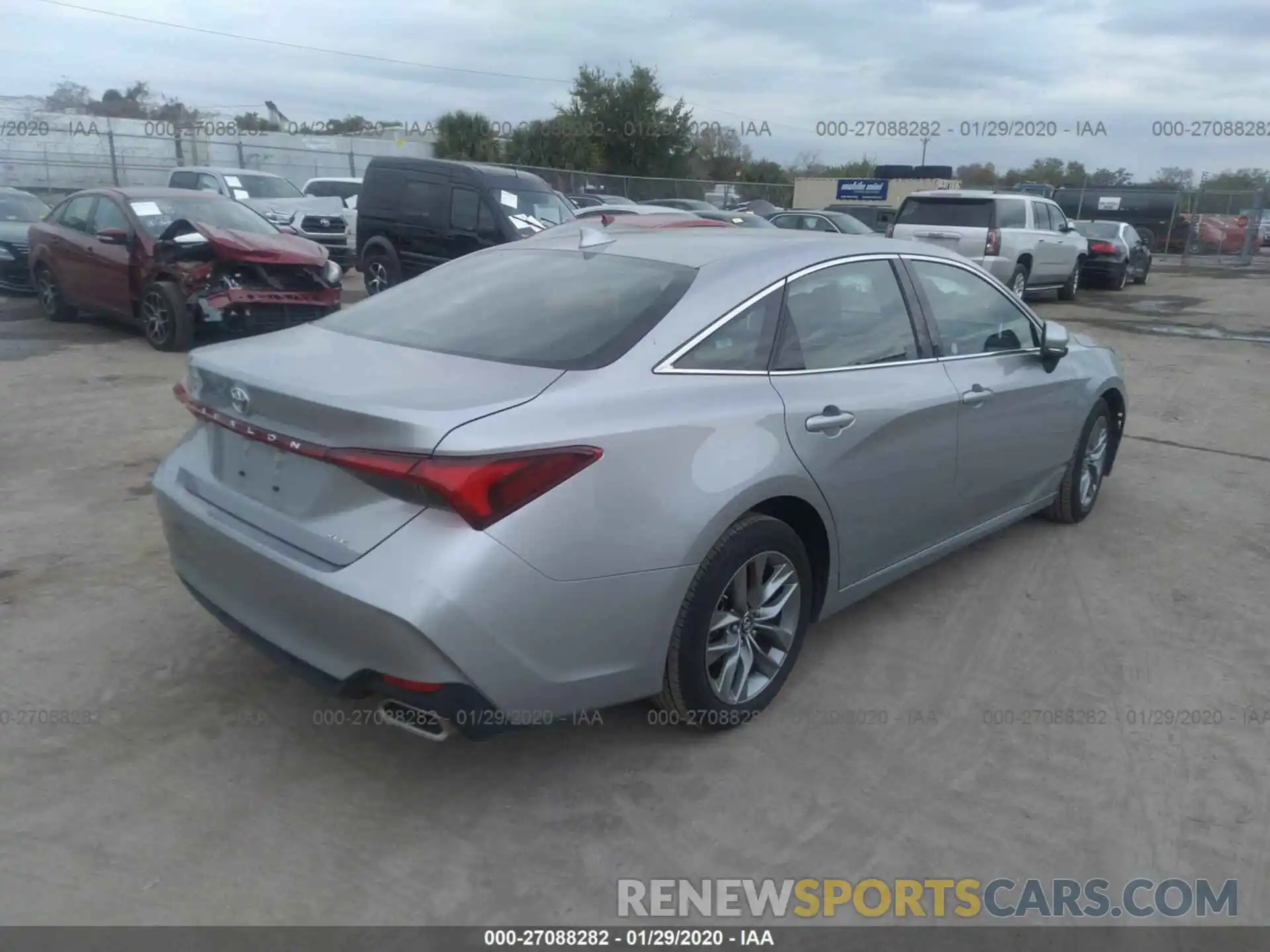 4 Photograph of a damaged car 4T1BZ1FB1KU026403 TOYOTA AVALON 2019