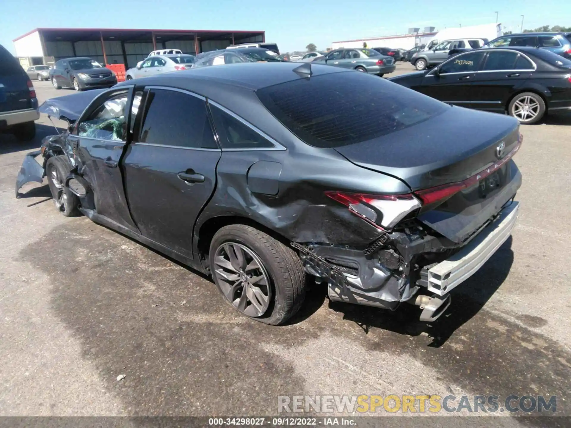 3 Photograph of a damaged car 4T1BZ1FB1KU029561 TOYOTA AVALON 2019