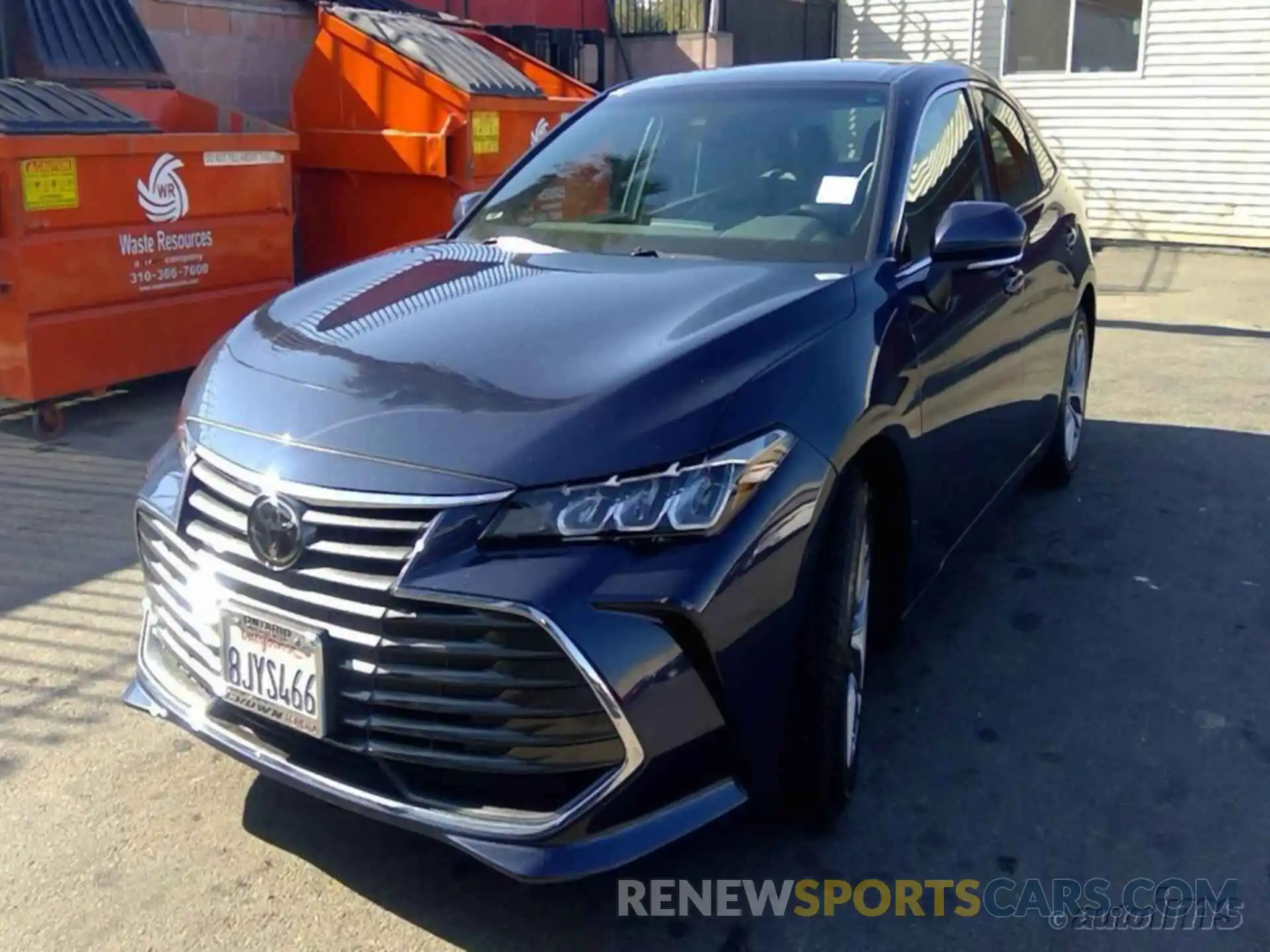 4 Photograph of a damaged car 4T1BZ1FB1KU029995 TOYOTA AVALON 2019