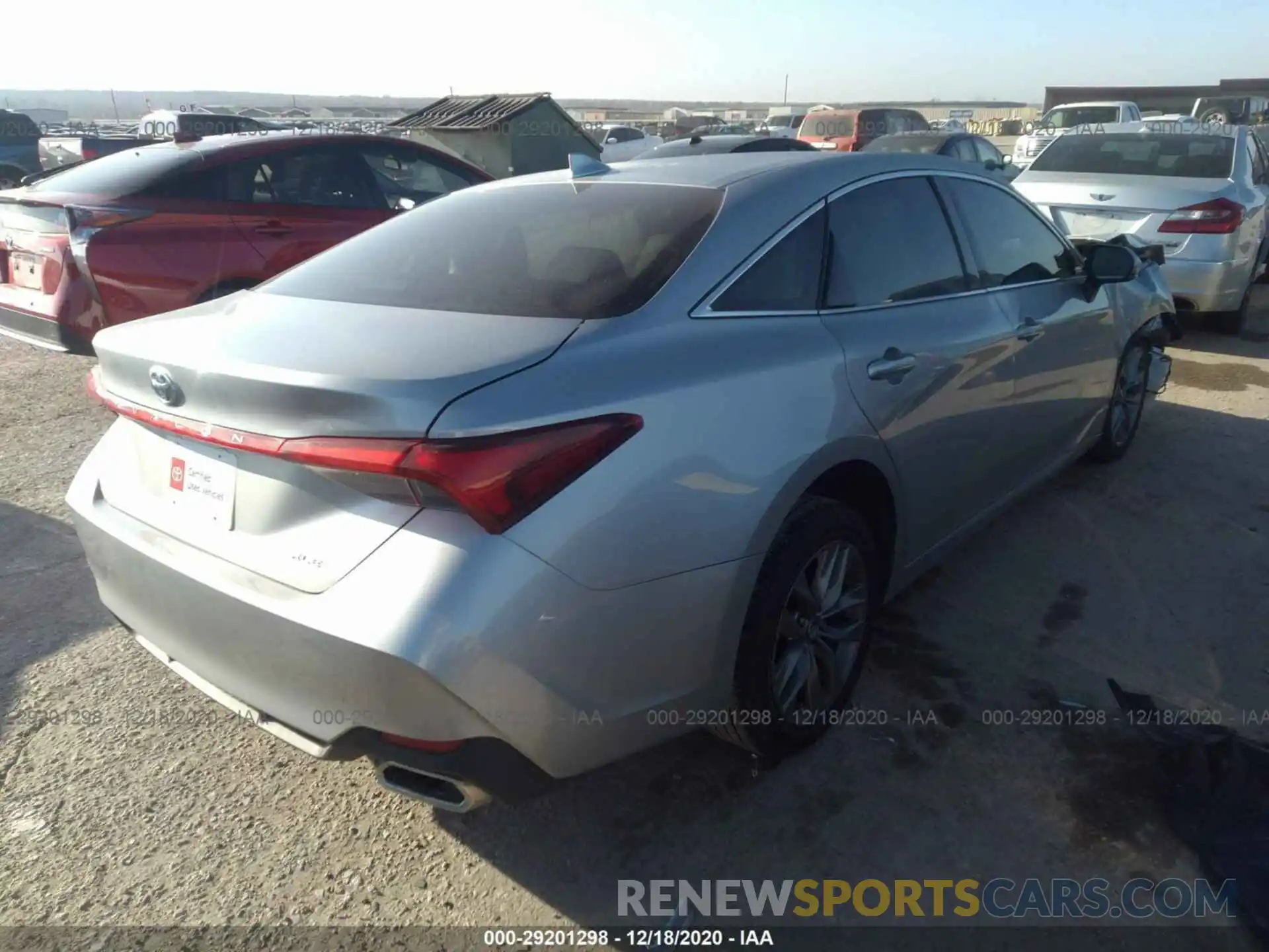 4 Photograph of a damaged car 4T1BZ1FB1KU032783 TOYOTA AVALON 2019