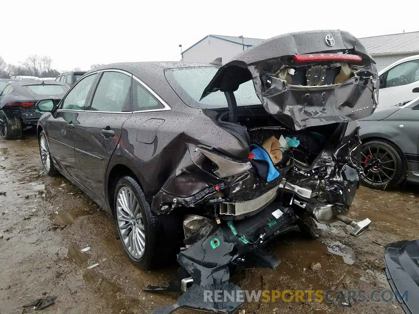 3 Photograph of a damaged car 4T1BZ1FB1KU035702 TOYOTA AVALON 2019