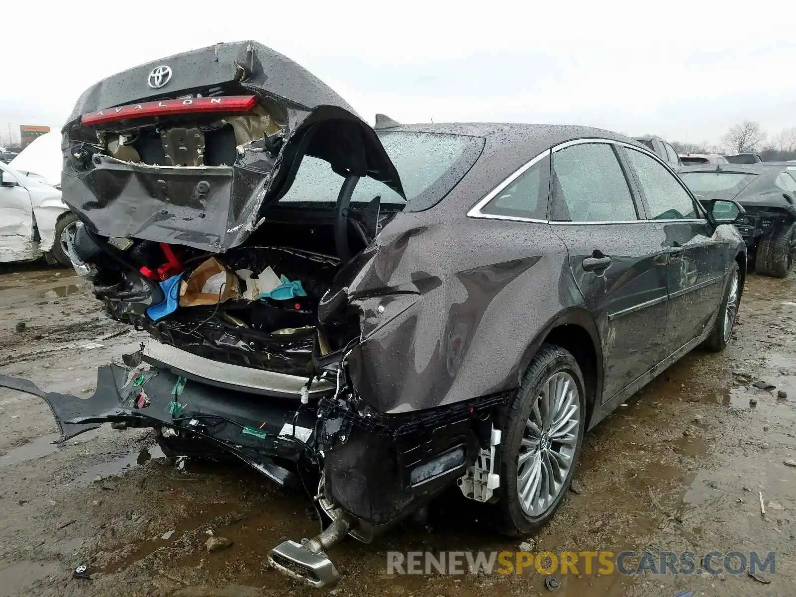 4 Photograph of a damaged car 4T1BZ1FB1KU035702 TOYOTA AVALON 2019