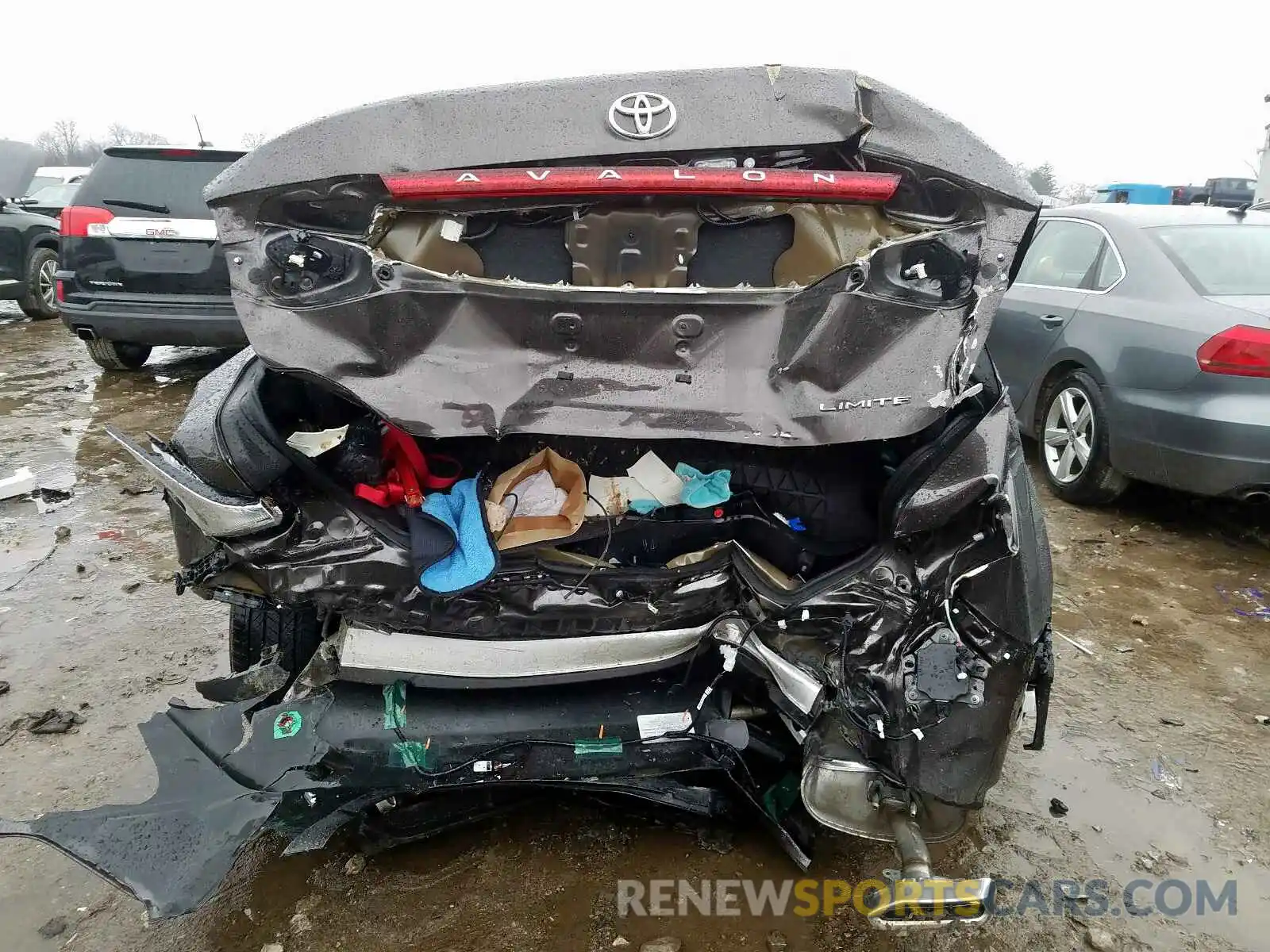 9 Photograph of a damaged car 4T1BZ1FB1KU035702 TOYOTA AVALON 2019