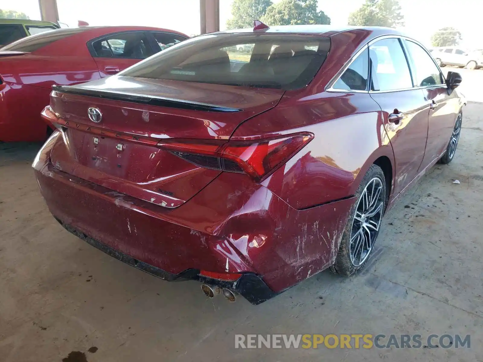 4 Photograph of a damaged car 4T1BZ1FB1KU036509 TOYOTA AVALON 2019