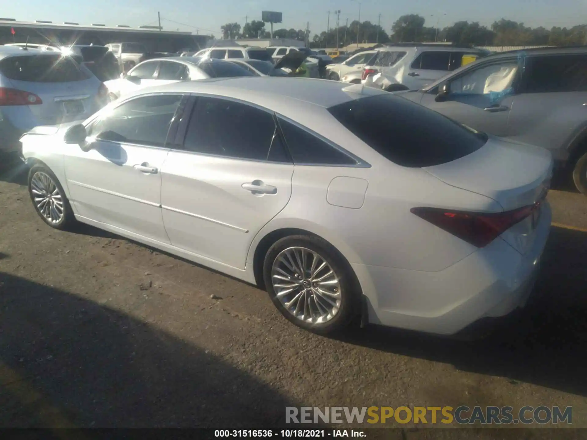 3 Photograph of a damaged car 4T1BZ1FB1KU036591 TOYOTA AVALON 2019