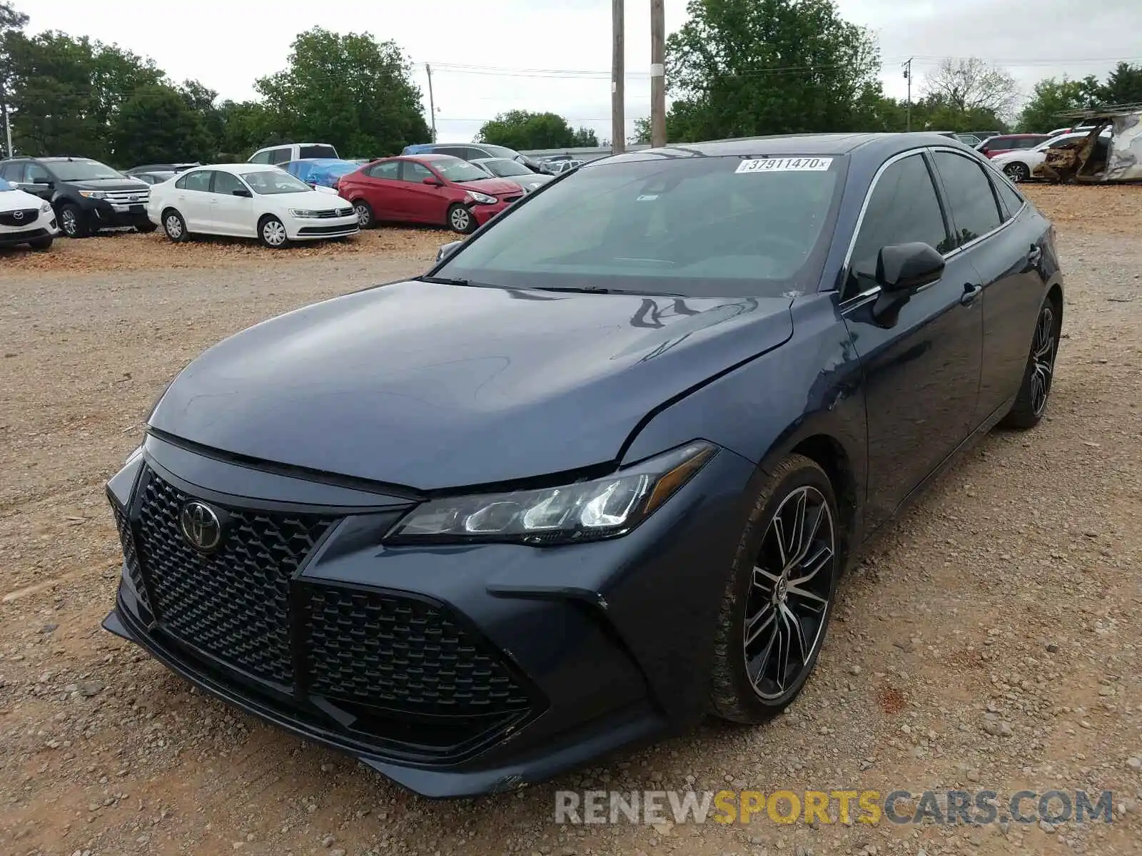 2 Photograph of a damaged car 4T1BZ1FB2KU001980 TOYOTA AVALON 2019