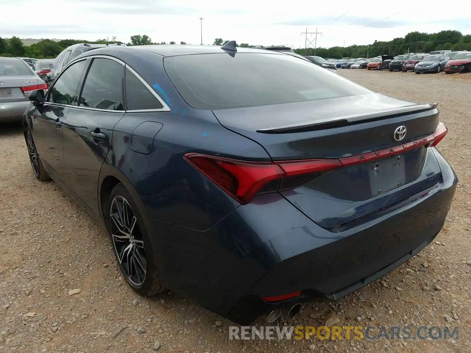 3 Photograph of a damaged car 4T1BZ1FB2KU001980 TOYOTA AVALON 2019