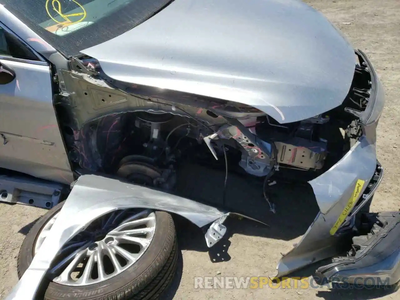 9 Photograph of a damaged car 4T1BZ1FB2KU002160 TOYOTA AVALON 2019