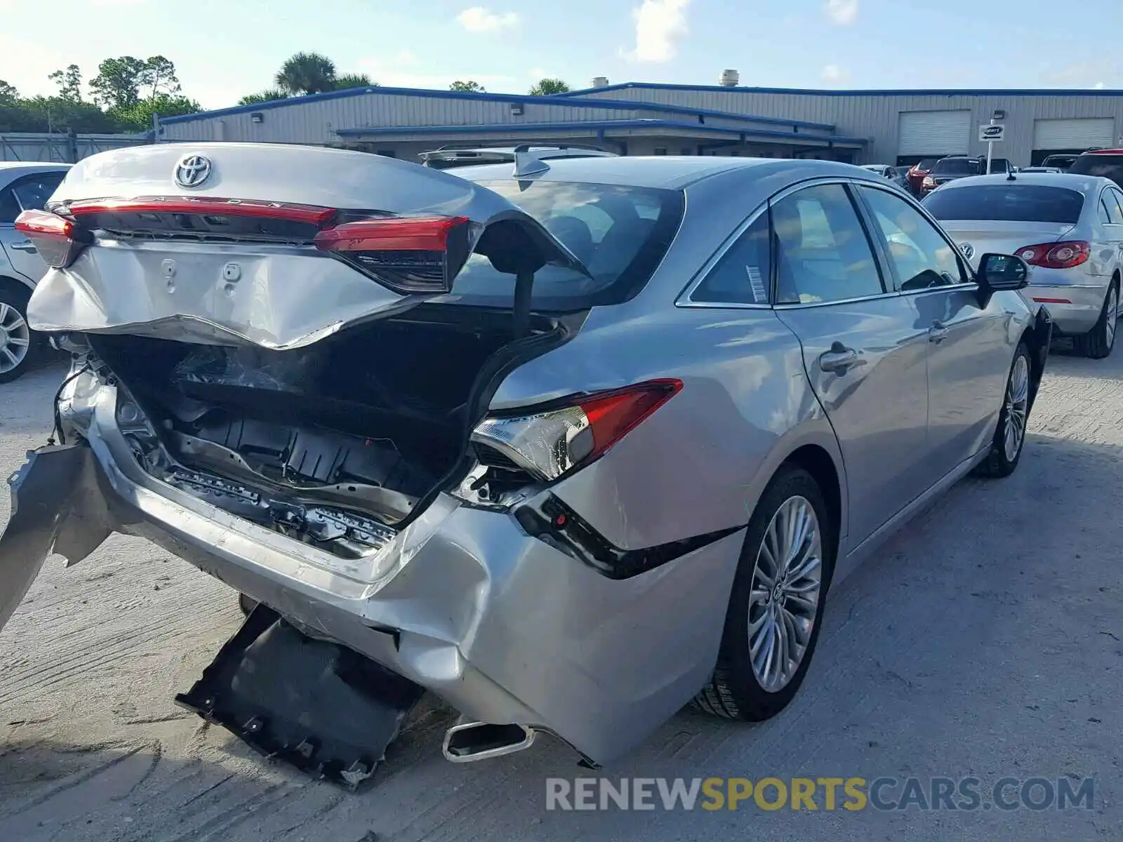 4 Photograph of a damaged car 4T1BZ1FB2KU004457 TOYOTA AVALON 2019