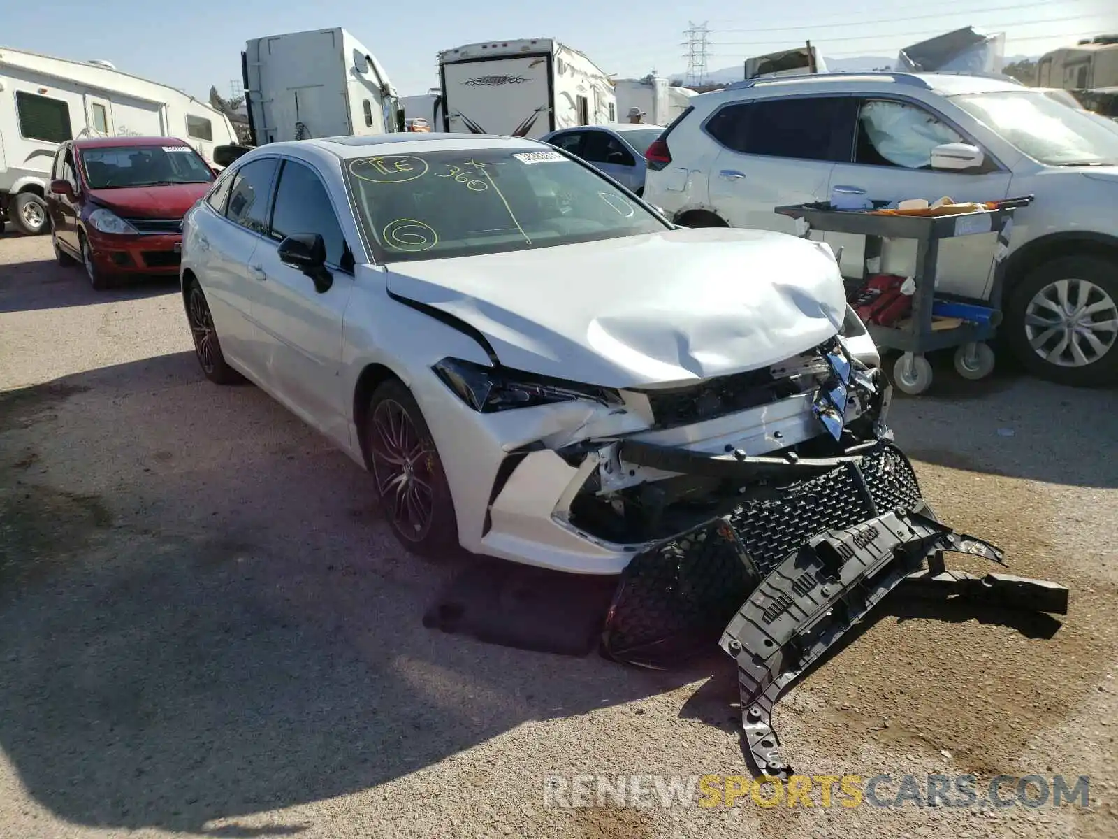 1 Photograph of a damaged car 4T1BZ1FB2KU004698 TOYOTA AVALON 2019