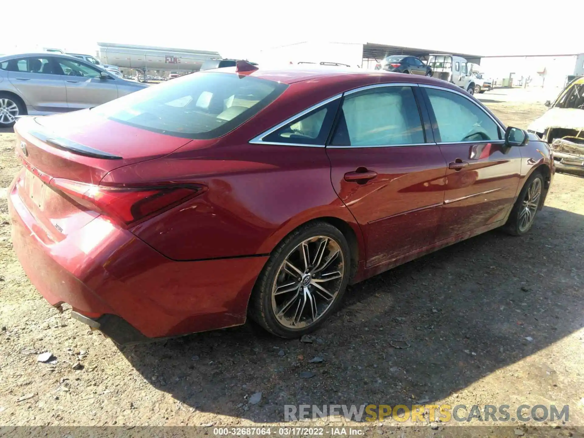 4 Photograph of a damaged car 4T1BZ1FB2KU005057 TOYOTA AVALON 2019