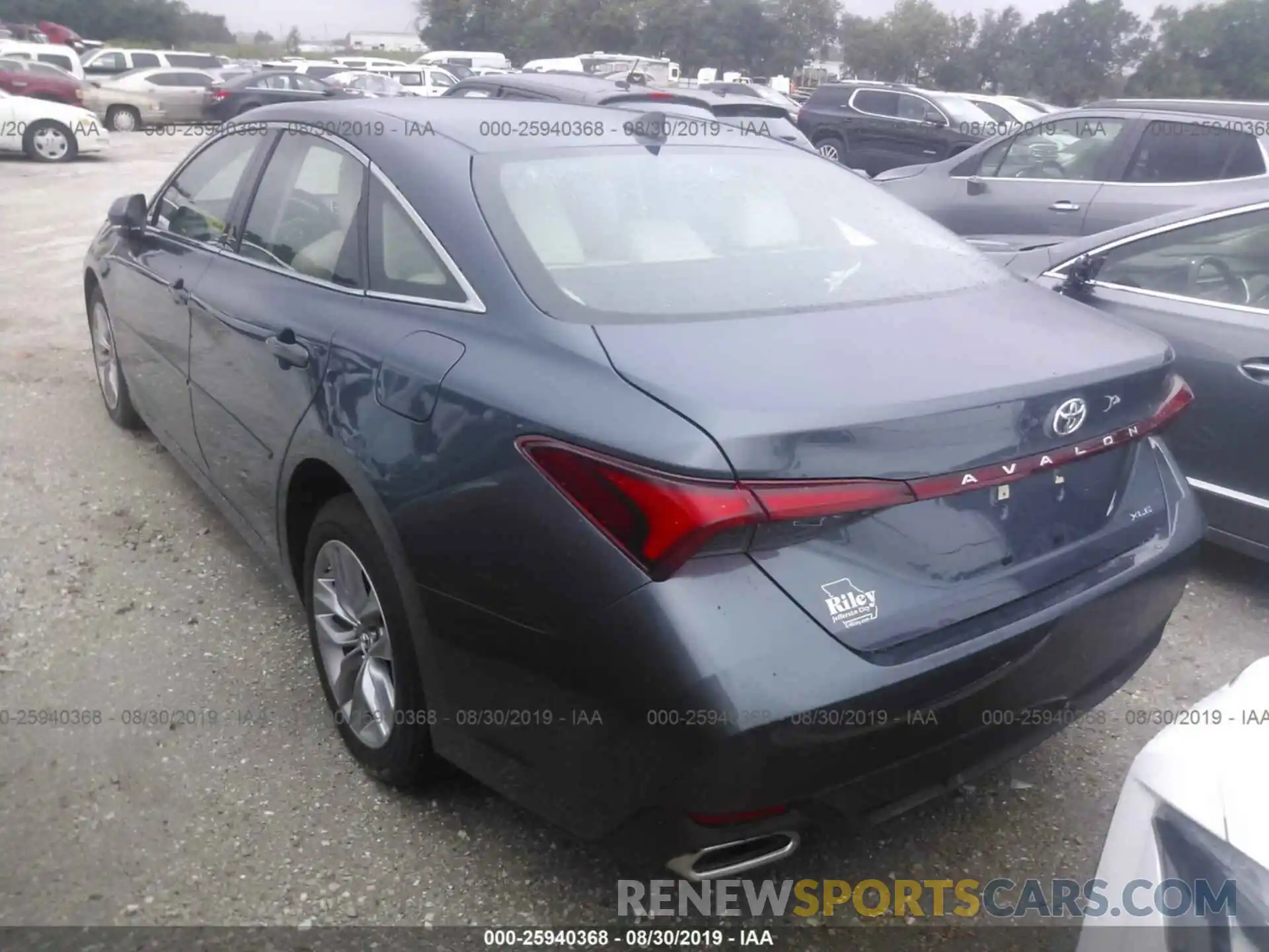 3 Photograph of a damaged car 4T1BZ1FB2KU005740 TOYOTA AVALON 2019