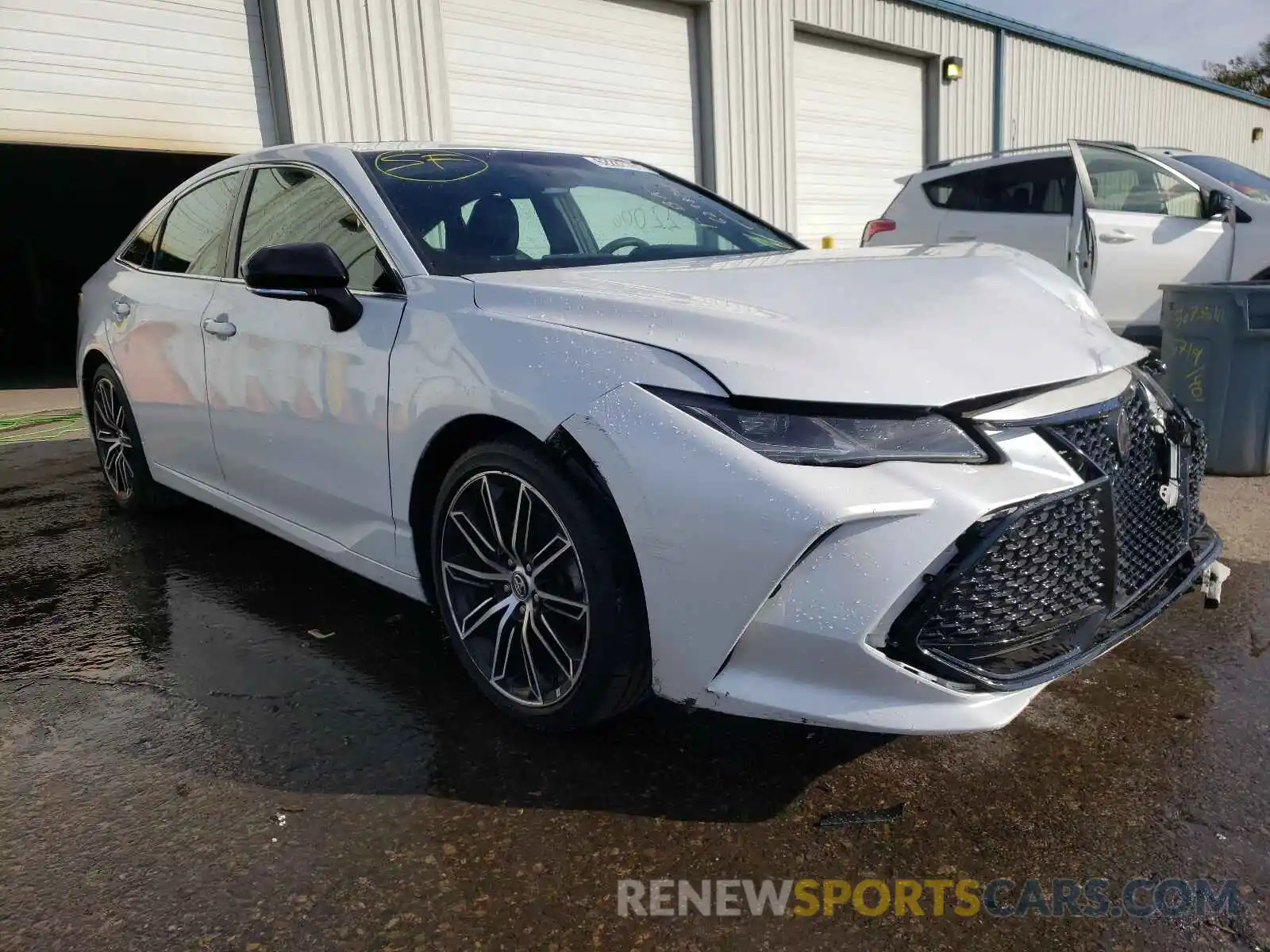 1 Photograph of a damaged car 4T1BZ1FB2KU006158 TOYOTA AVALON 2019