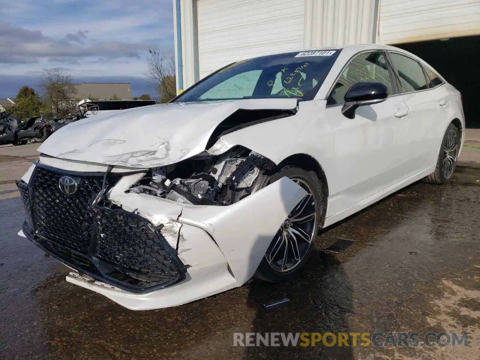 2 Photograph of a damaged car 4T1BZ1FB2KU006158 TOYOTA AVALON 2019