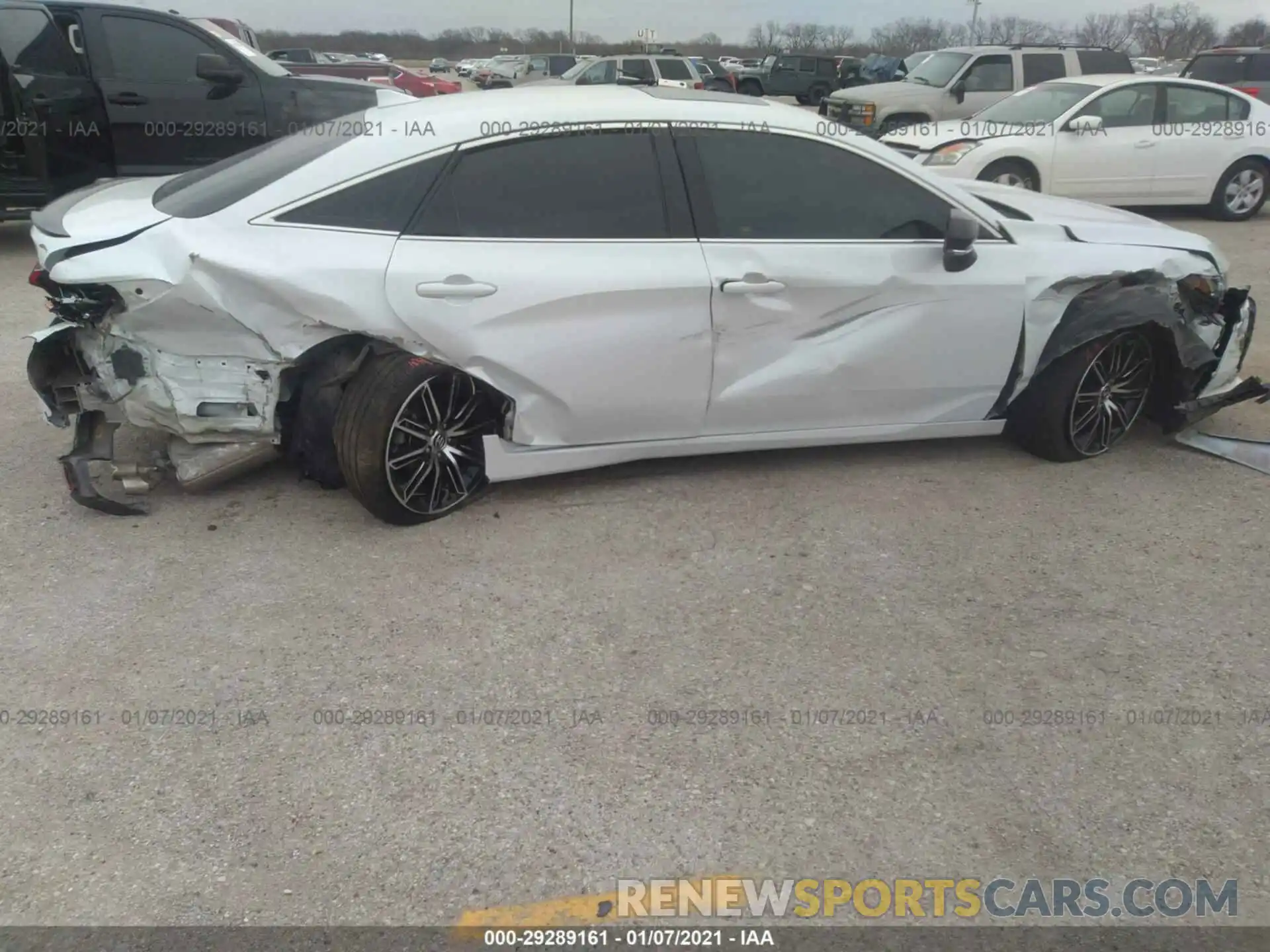 6 Photograph of a damaged car 4T1BZ1FB2KU009321 TOYOTA AVALON 2019