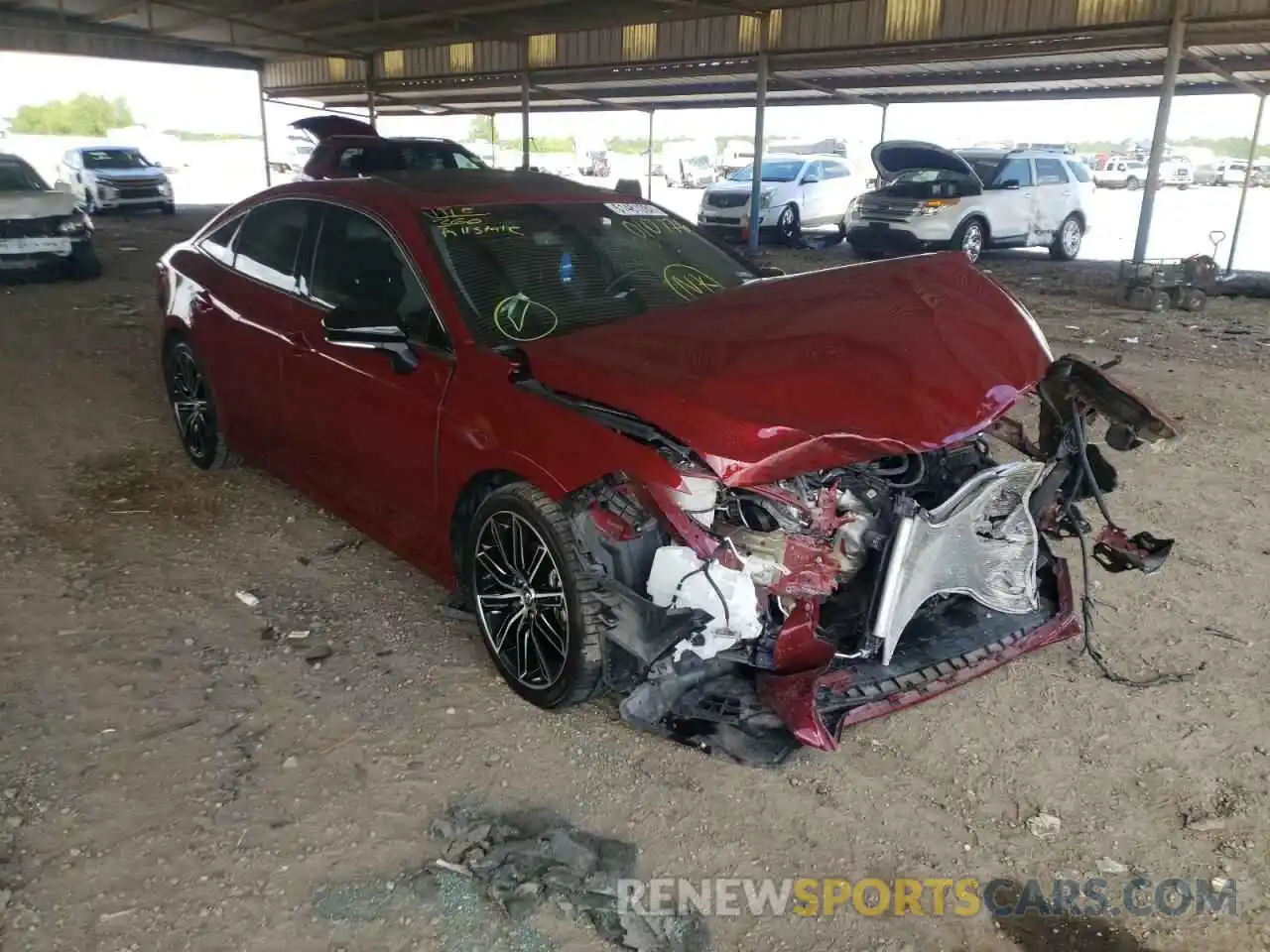 1 Photograph of a damaged car 4T1BZ1FB2KU010176 TOYOTA AVALON 2019