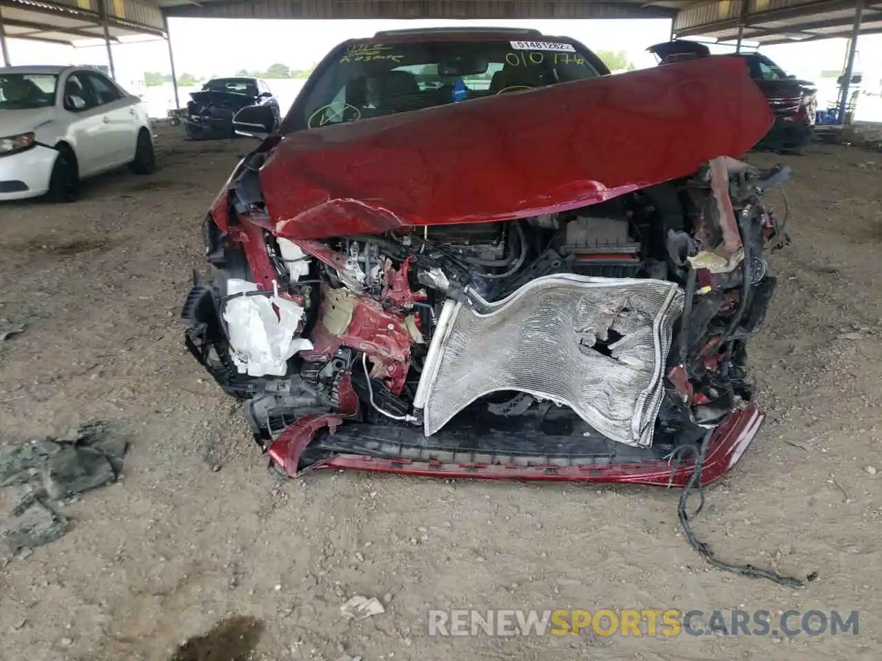 9 Photograph of a damaged car 4T1BZ1FB2KU010176 TOYOTA AVALON 2019