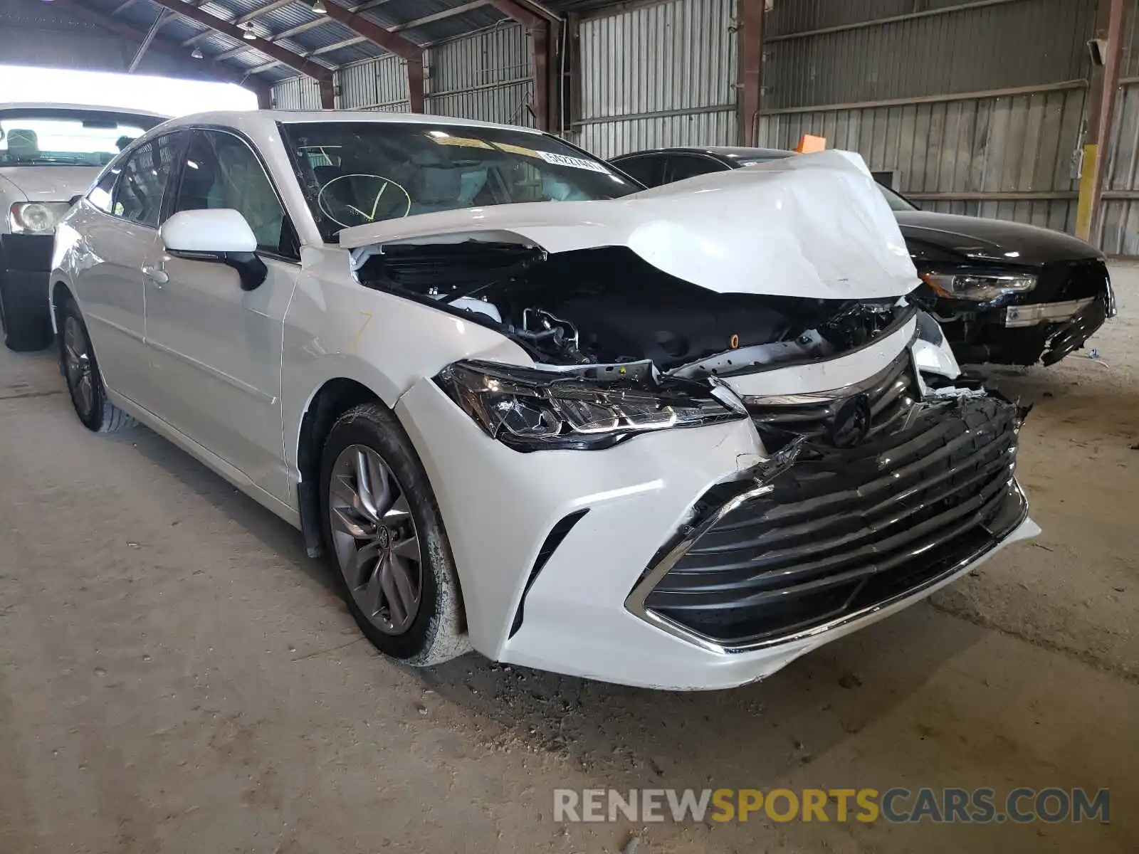 1 Photograph of a damaged car 4T1BZ1FB2KU011117 TOYOTA AVALON 2019