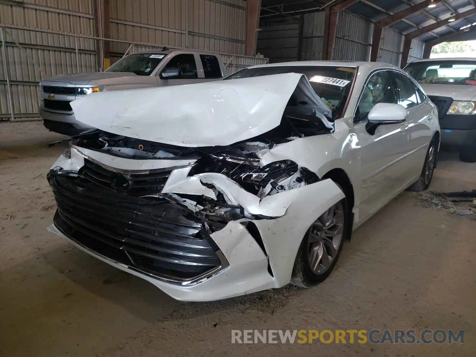 2 Photograph of a damaged car 4T1BZ1FB2KU011117 TOYOTA AVALON 2019