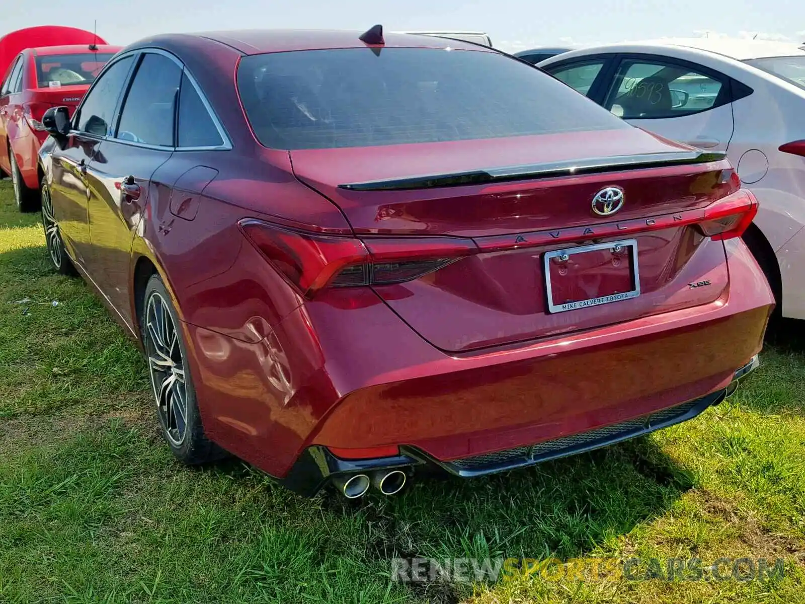 3 Photograph of a damaged car 4T1BZ1FB2KU012946 TOYOTA AVALON 2019