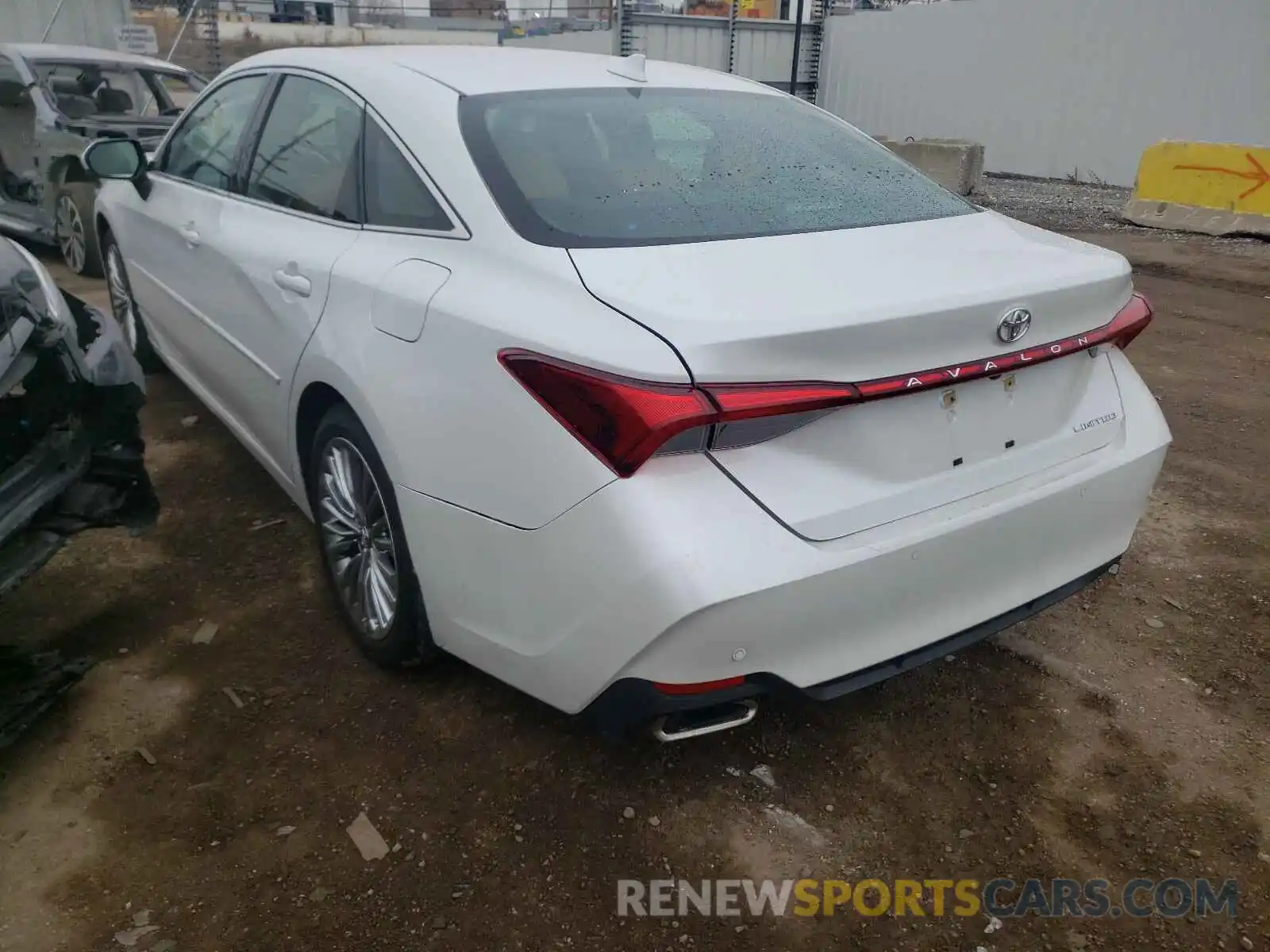 3 Фотография поврежденного автомобиля 4T1BZ1FB2KU014227 TOYOTA AVALON 2019