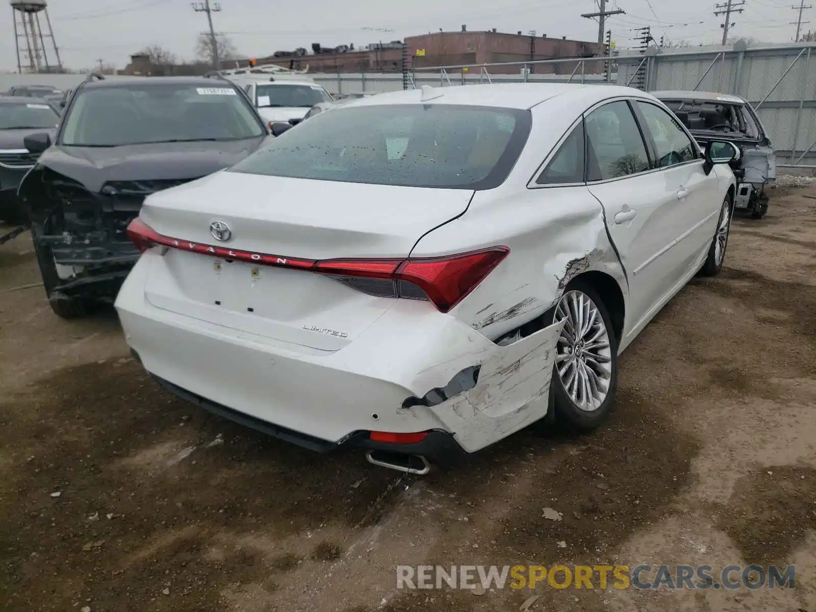 4 Фотография поврежденного автомобиля 4T1BZ1FB2KU014227 TOYOTA AVALON 2019