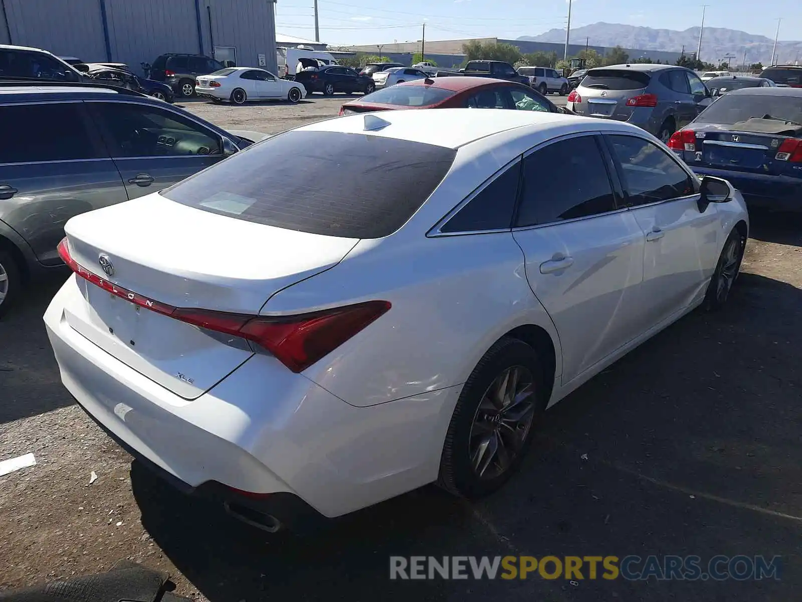 4 Photograph of a damaged car 4T1BZ1FB2KU017077 TOYOTA AVALON 2019