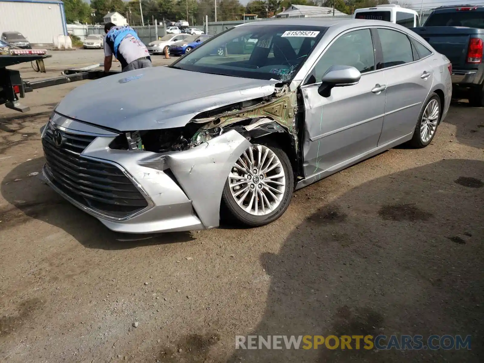 2 Photograph of a damaged car 4T1BZ1FB2KU018360 TOYOTA AVALON 2019