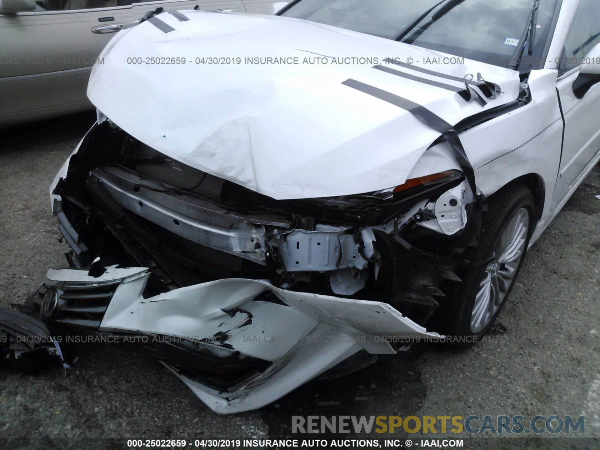 6 Photograph of a damaged car 4T1BZ1FB2KU019556 TOYOTA AVALON 2019