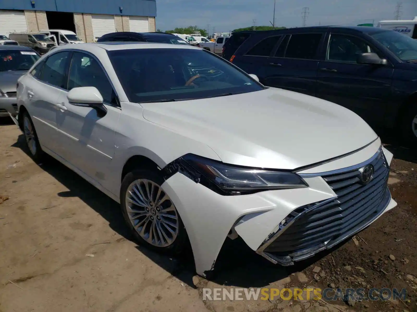 1 Photograph of a damaged car 4T1BZ1FB2KU020576 TOYOTA AVALON 2019