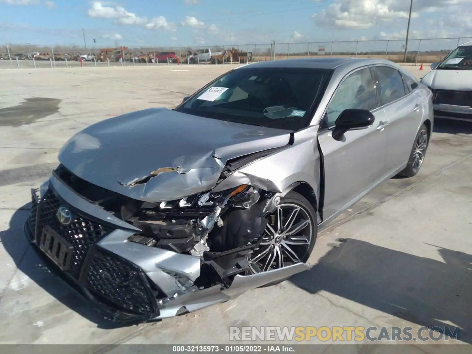 2 Photograph of a damaged car 4T1BZ1FB2KU020979 TOYOTA AVALON 2019