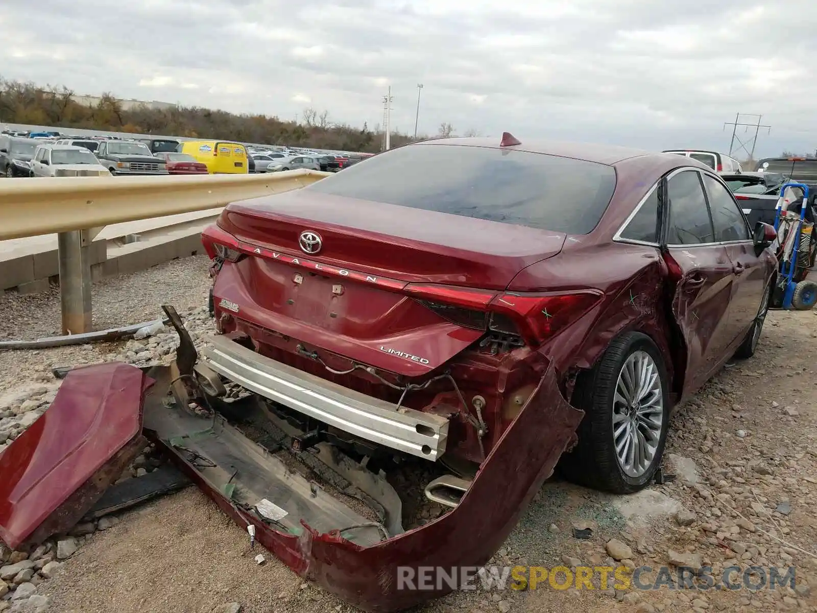 4 Photograph of a damaged car 4T1BZ1FB2KU021341 TOYOTA AVALON 2019