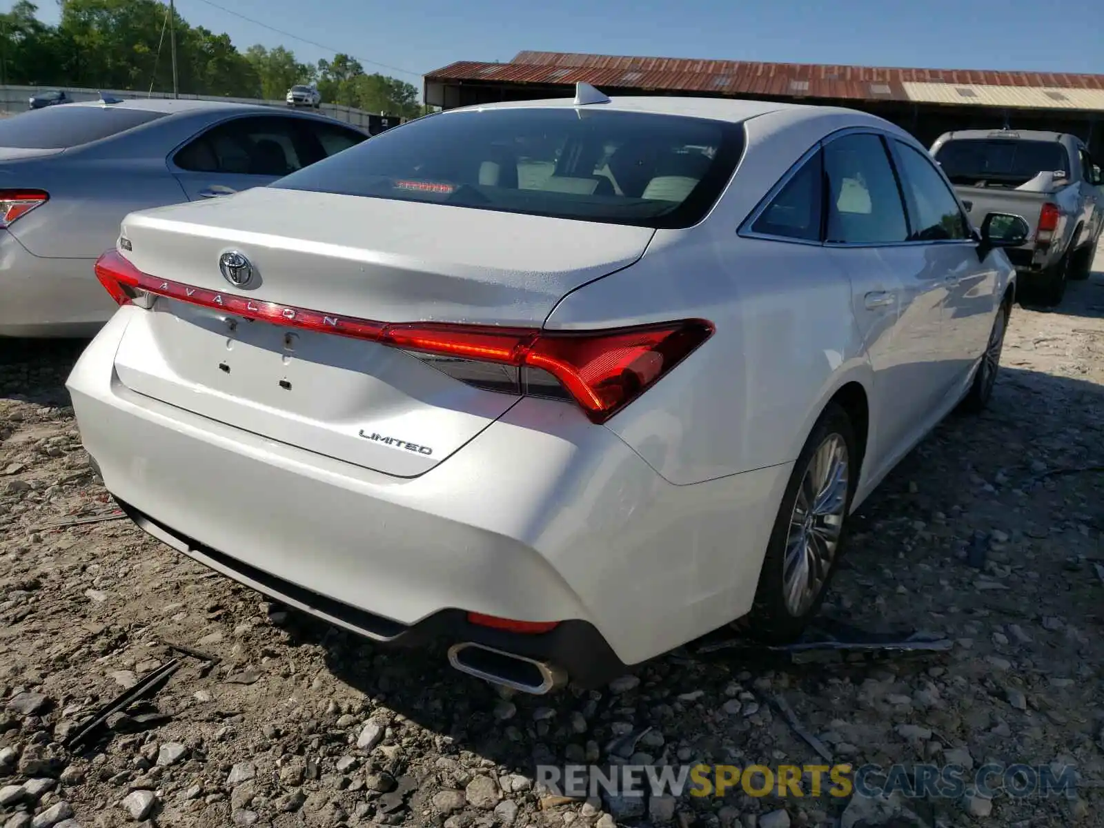 4 Photograph of a damaged car 4T1BZ1FB2KU022618 TOYOTA AVALON 2019