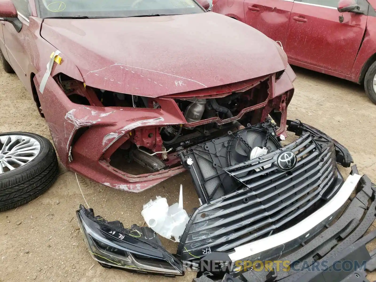 9 Photograph of a damaged car 4T1BZ1FB2KU023123 TOYOTA AVALON 2019