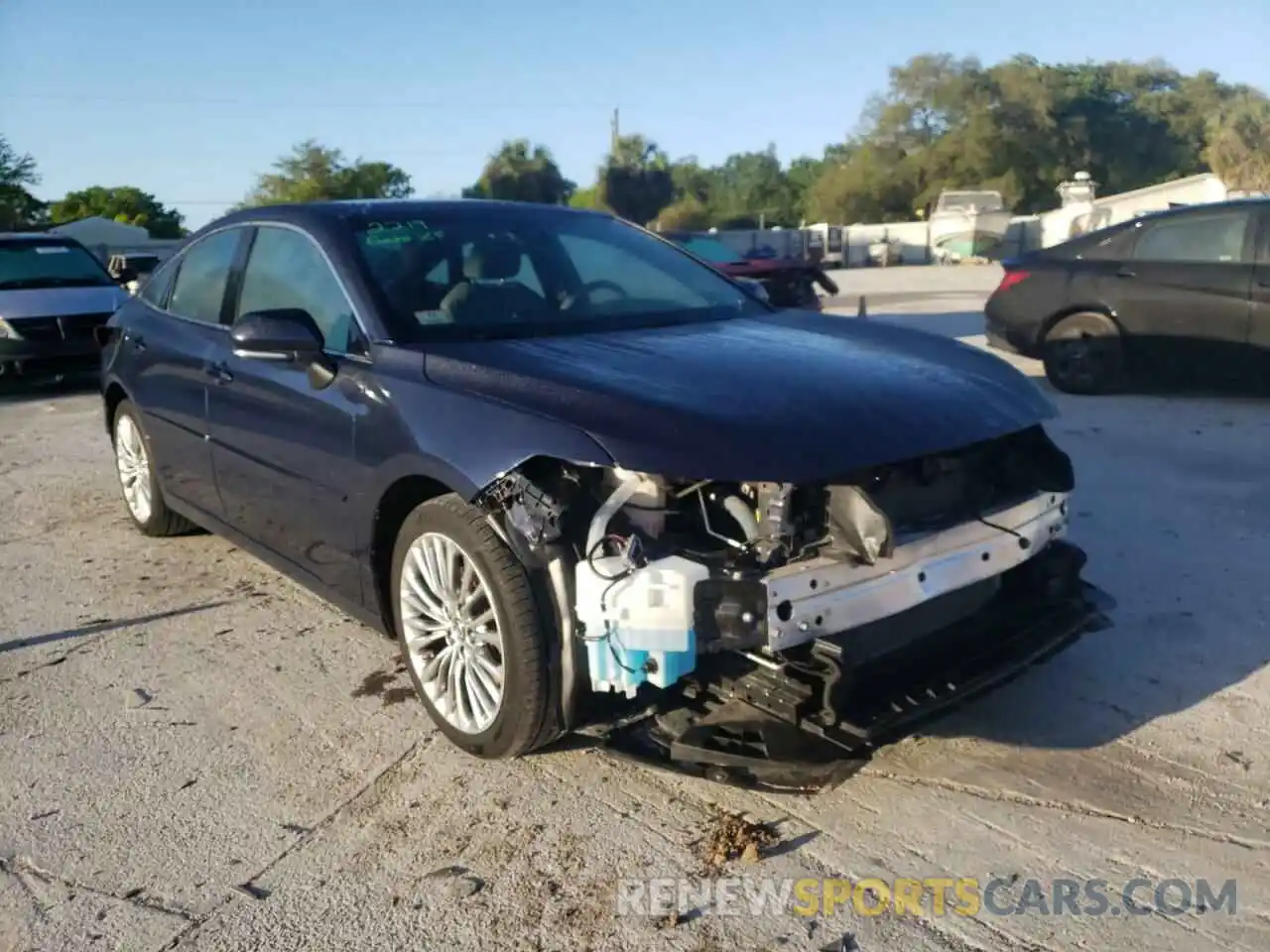 1 Photograph of a damaged car 4T1BZ1FB2KU030461 TOYOTA AVALON 2019