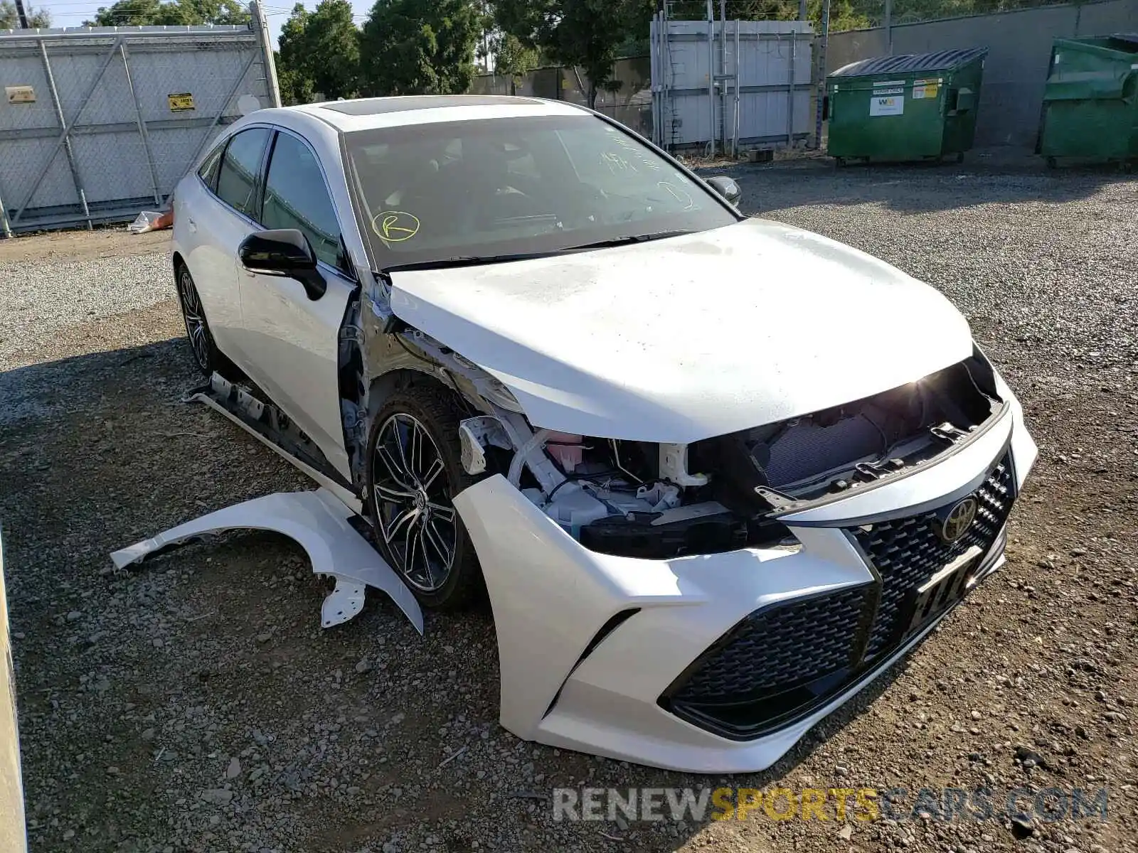 1 Photograph of a damaged car 4T1BZ1FB2KU031495 TOYOTA AVALON 2019