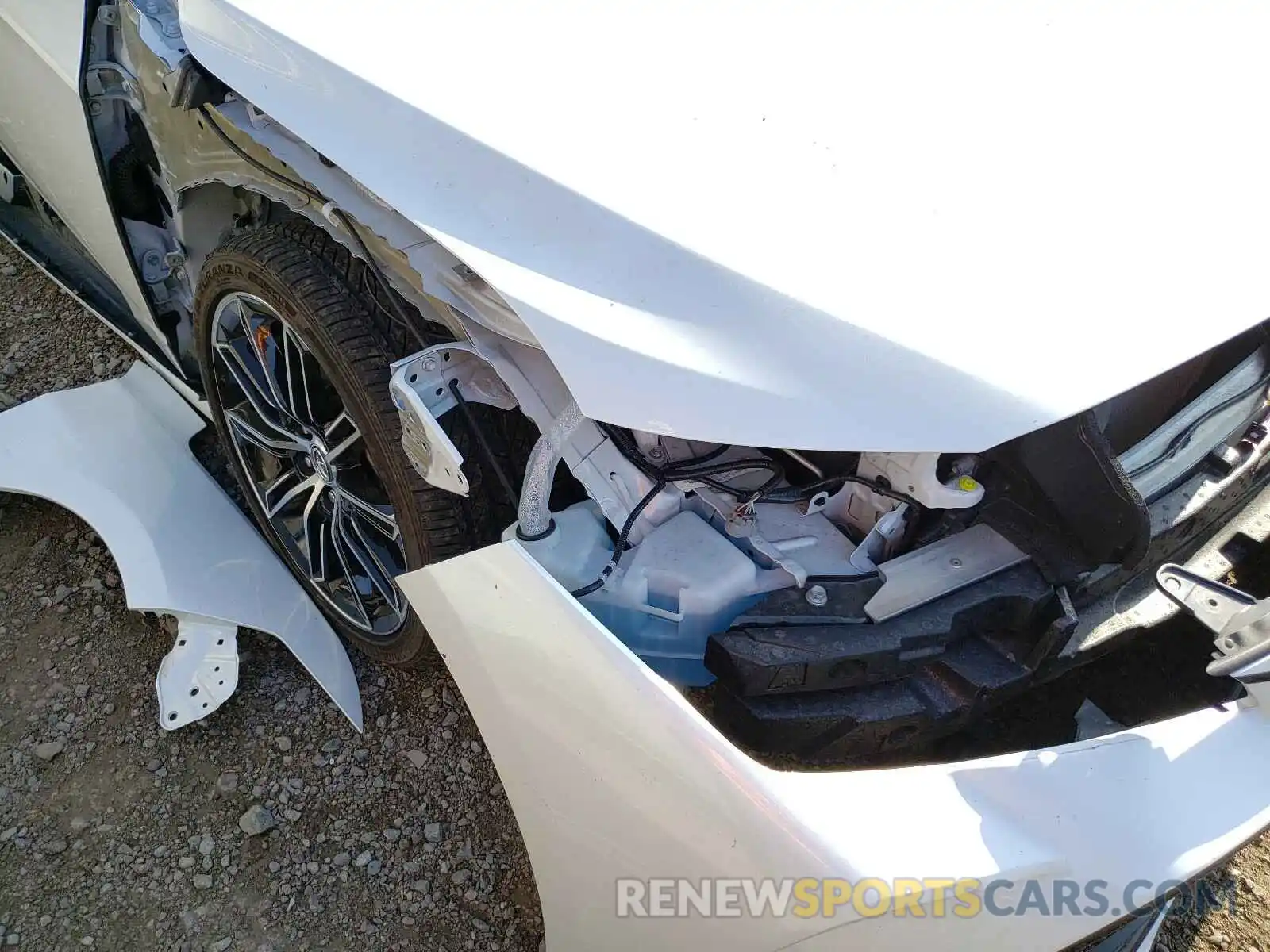 9 Photograph of a damaged car 4T1BZ1FB2KU031495 TOYOTA AVALON 2019