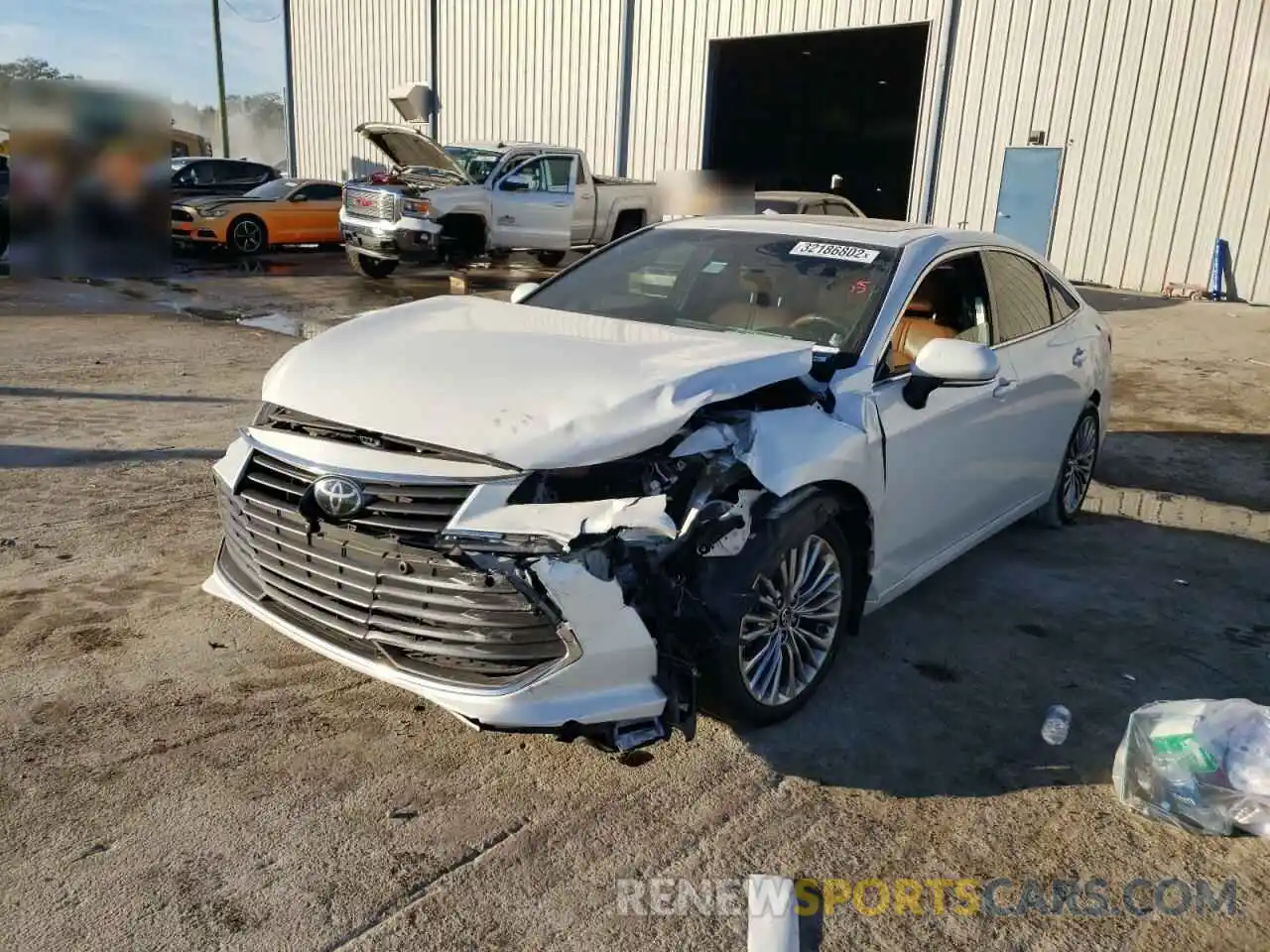 2 Photograph of a damaged car 4T1BZ1FB2KU032632 TOYOTA AVALON 2019