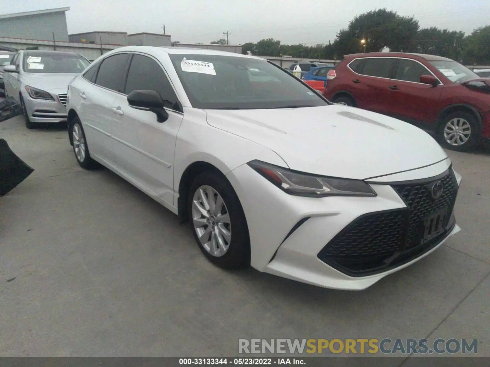 1 Photograph of a damaged car 4T1BZ1FB2KU032730 TOYOTA AVALON 2019