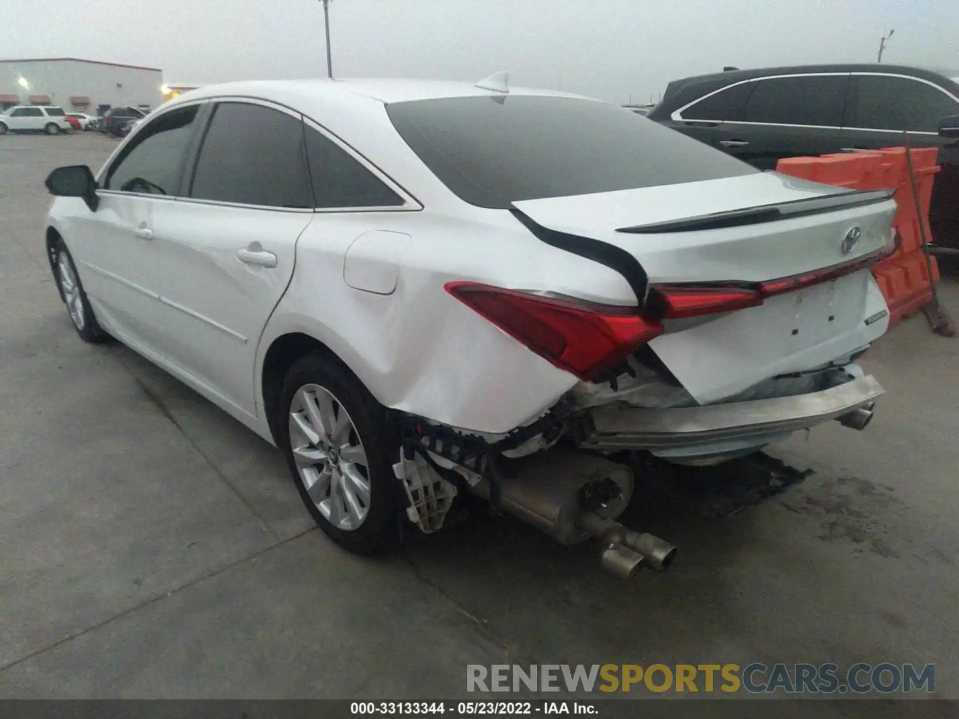 3 Photograph of a damaged car 4T1BZ1FB2KU032730 TOYOTA AVALON 2019