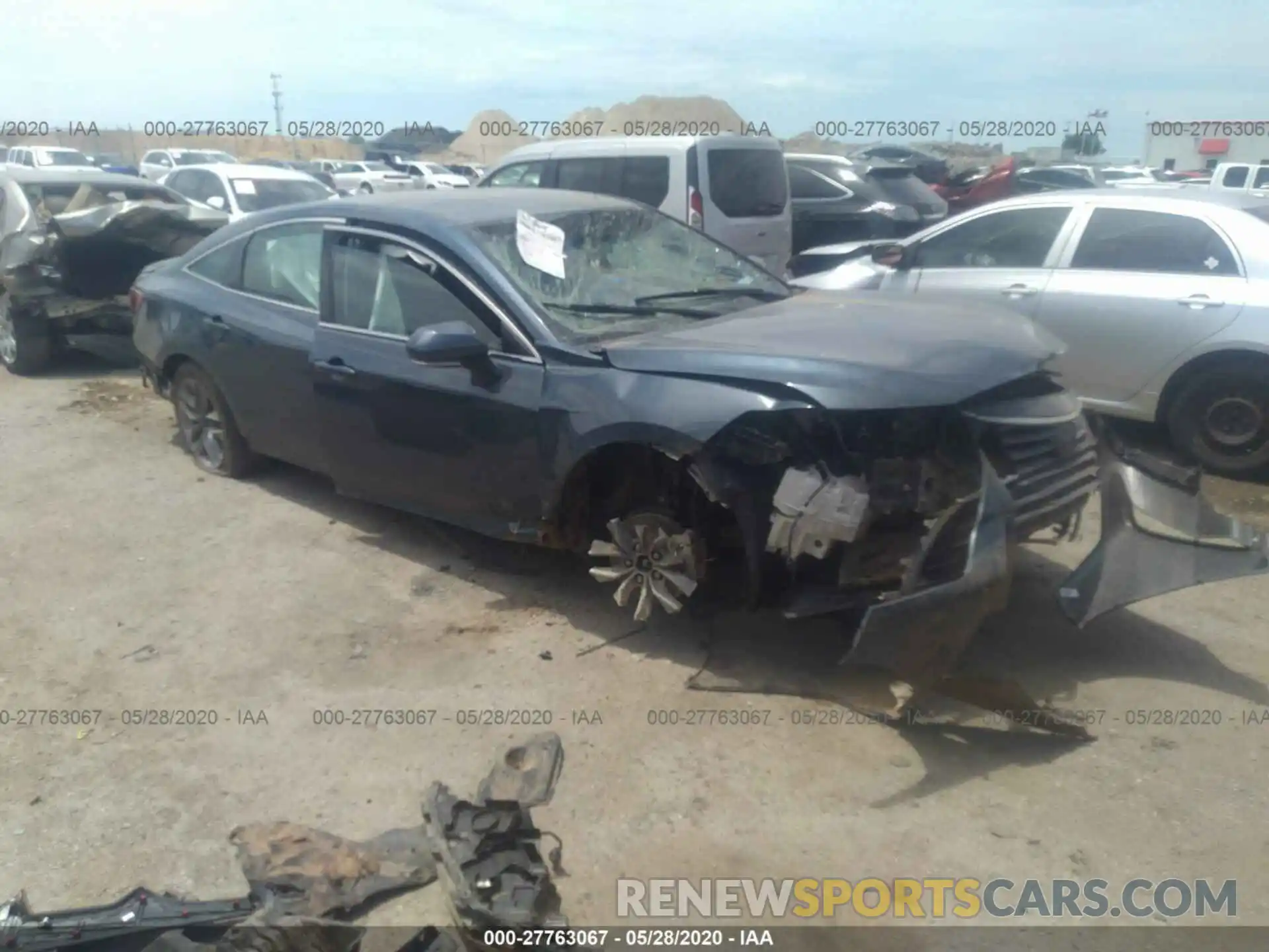 1 Photograph of a damaged car 4T1BZ1FB2KU033540 TOYOTA AVALON 2019