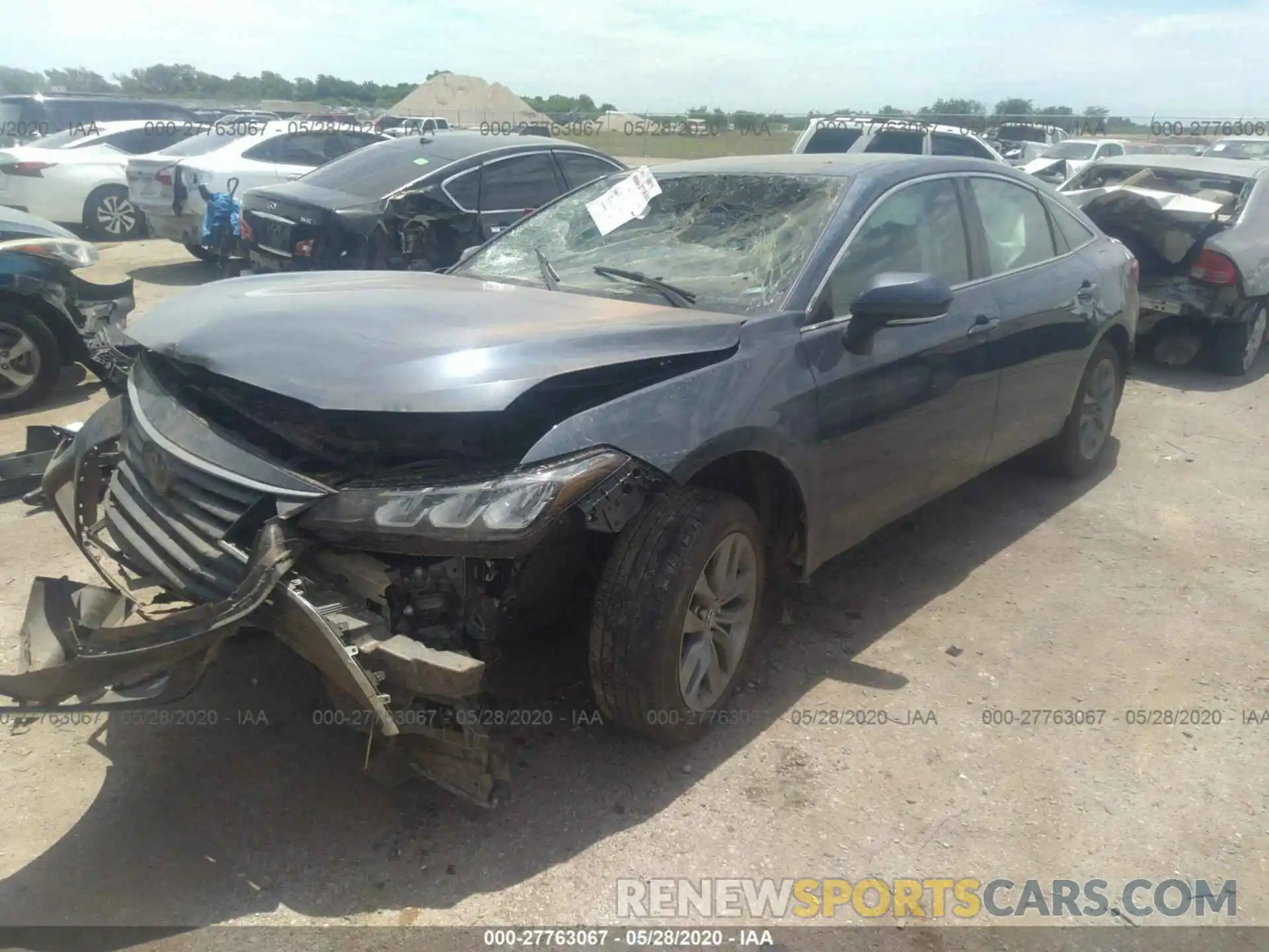 2 Photograph of a damaged car 4T1BZ1FB2KU033540 TOYOTA AVALON 2019